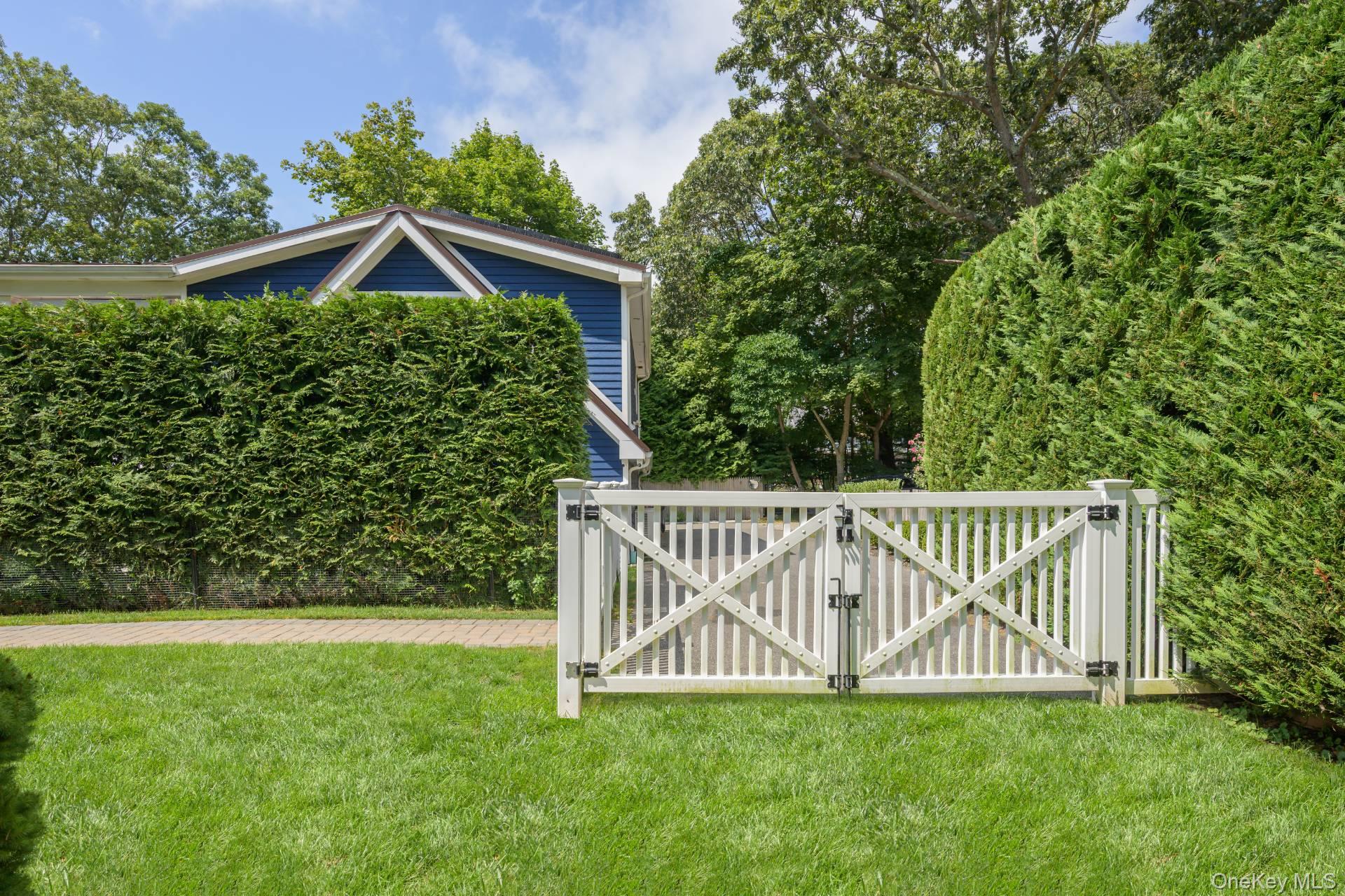 11 Scotts Landing Road, Southampton, NY 11968