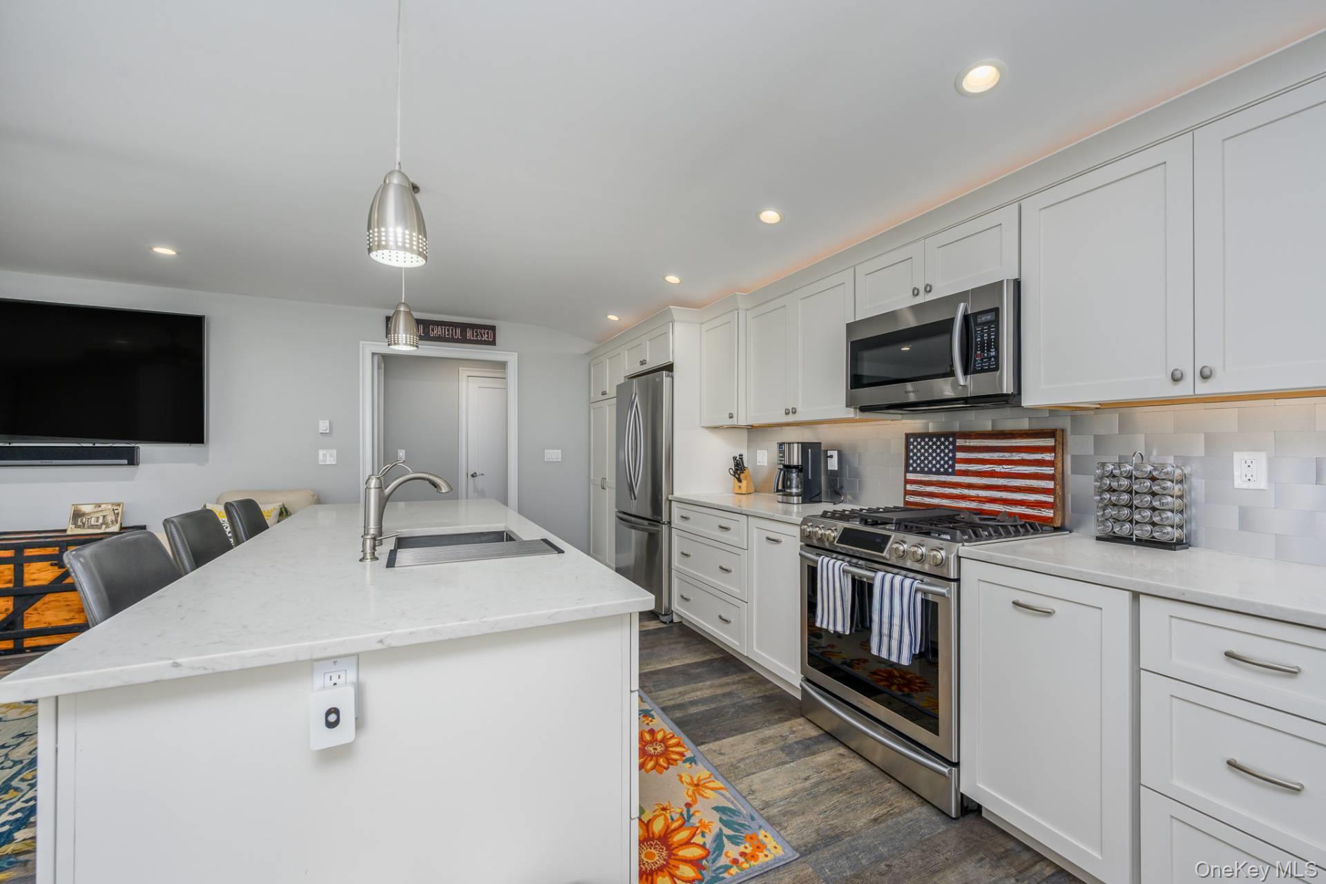 11 Scotts Landing Road, Southampton, NY 11968