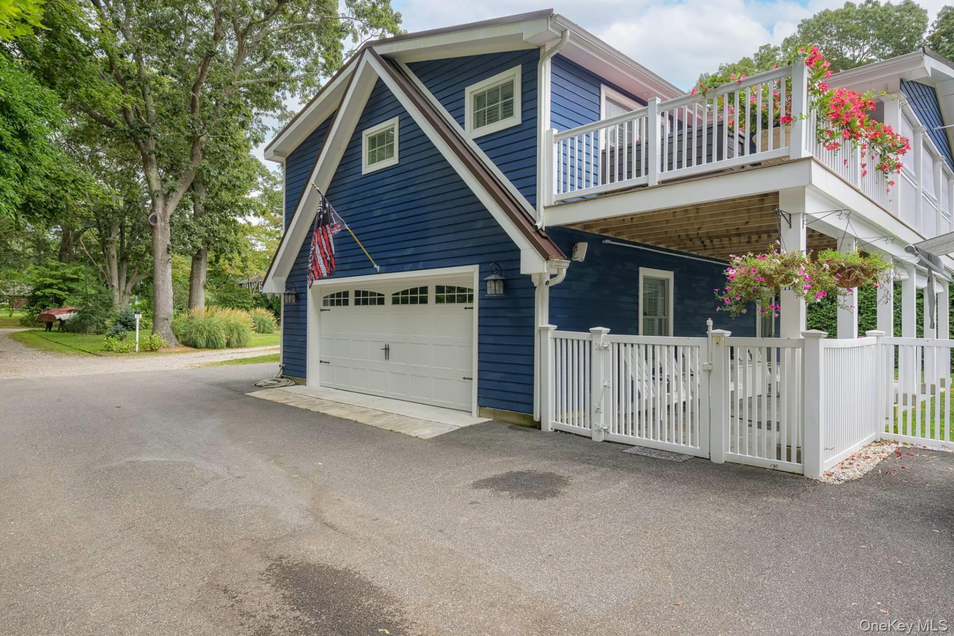 11 Scotts Landing Road, Southampton, NY 11968