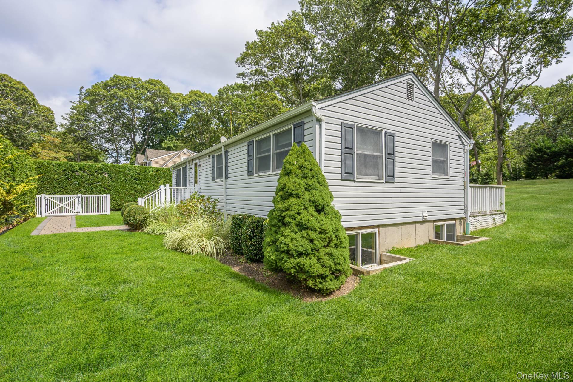 11 Scotts Landing Road, Southampton, NY 11968