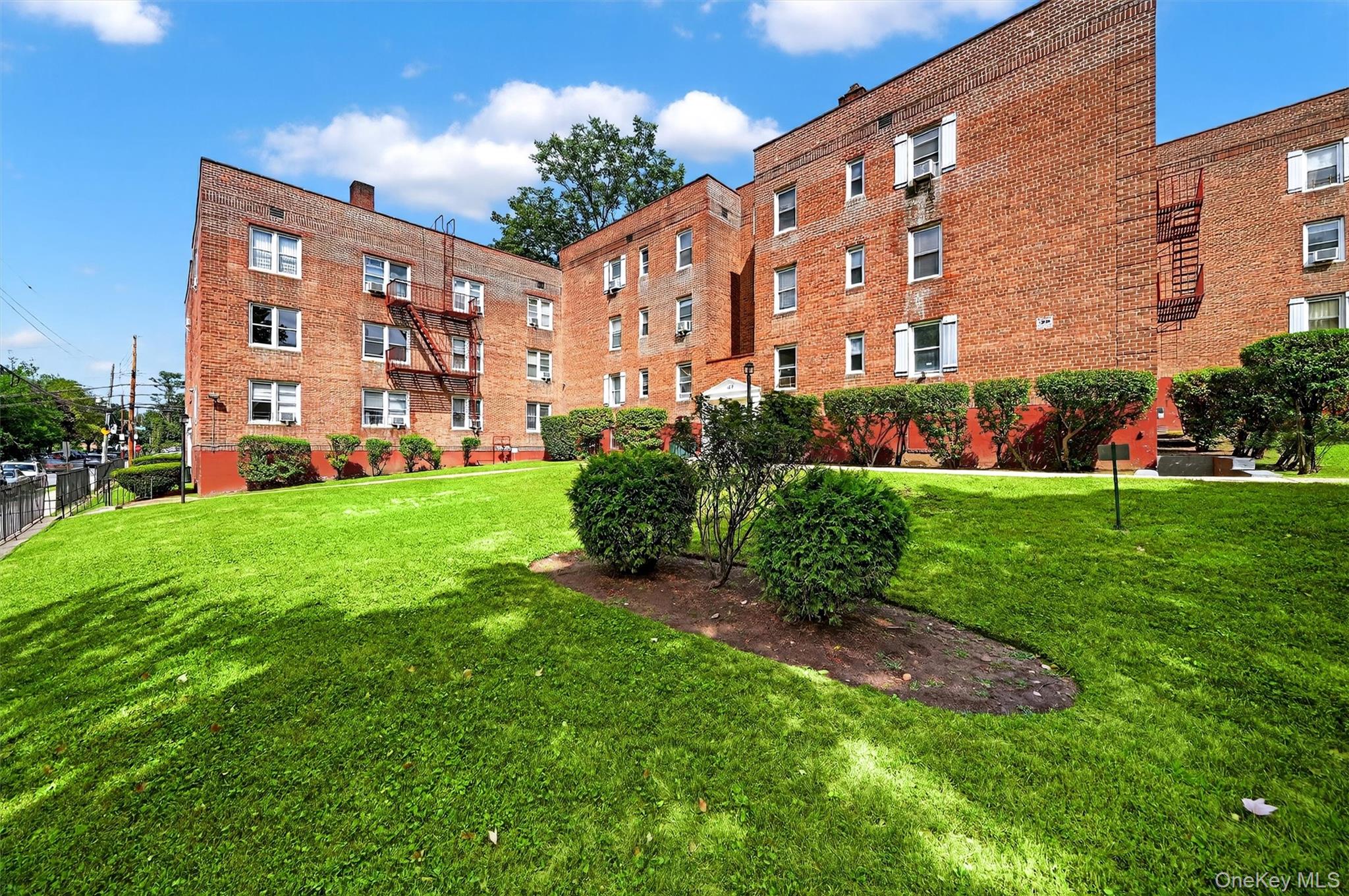 160 Ravine Avenue # 1D, Yonkers, NY 10701