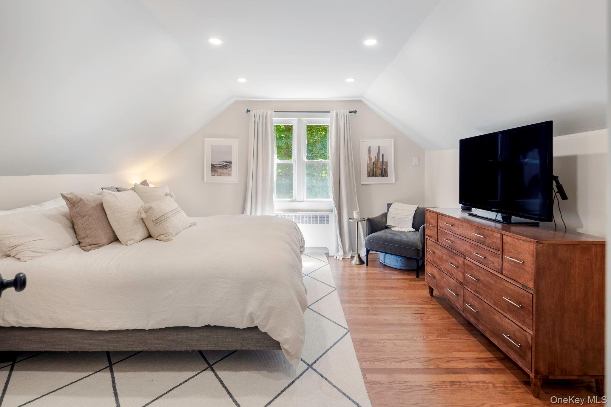 23 Brookside Place, Pleasantville, NY 10570