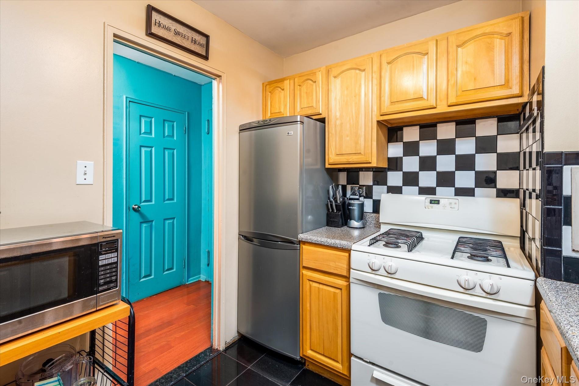 85-15 Main Street # 2B, Briarwood, NY 11435