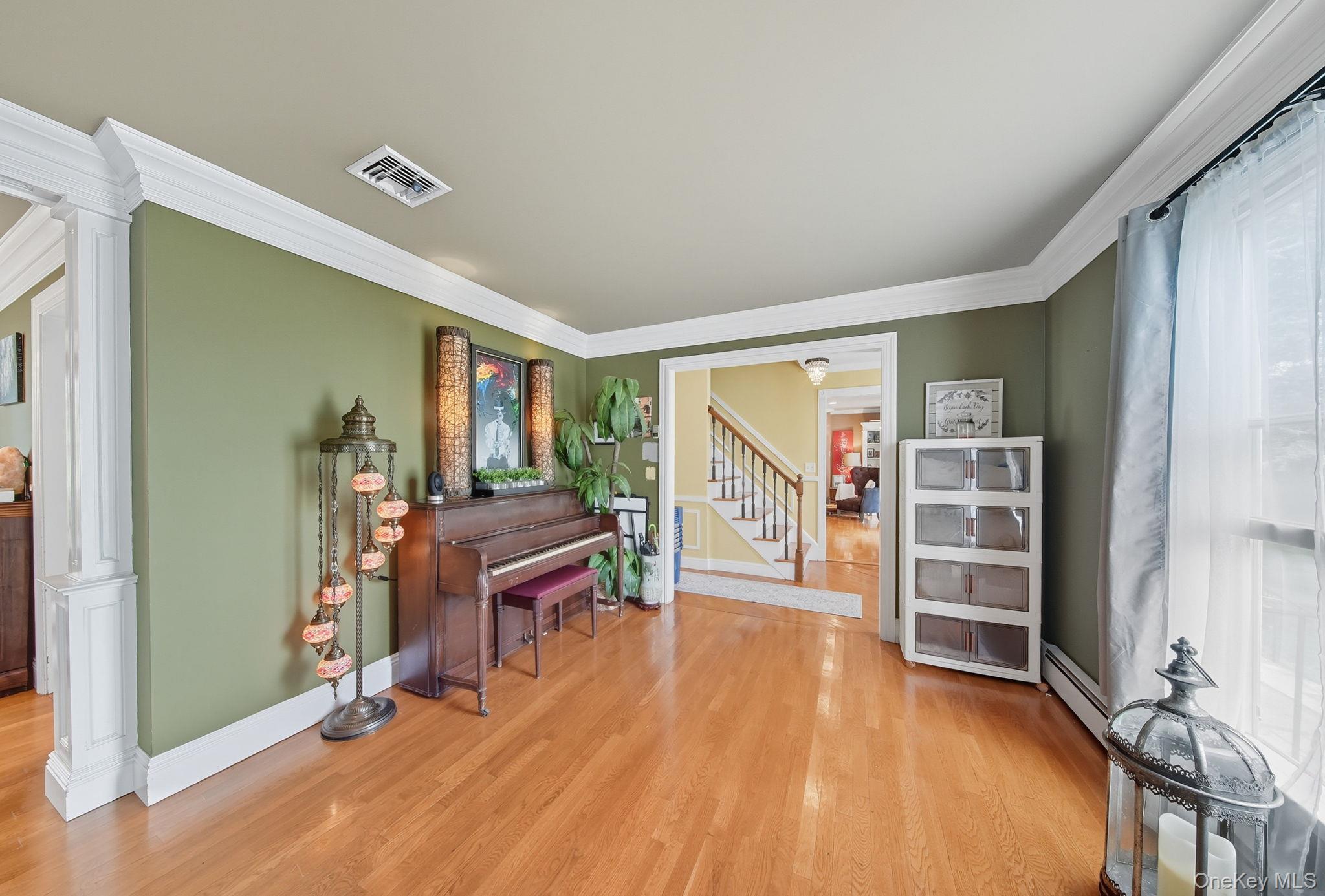 2 Dawn Court, Chester, NY 10918