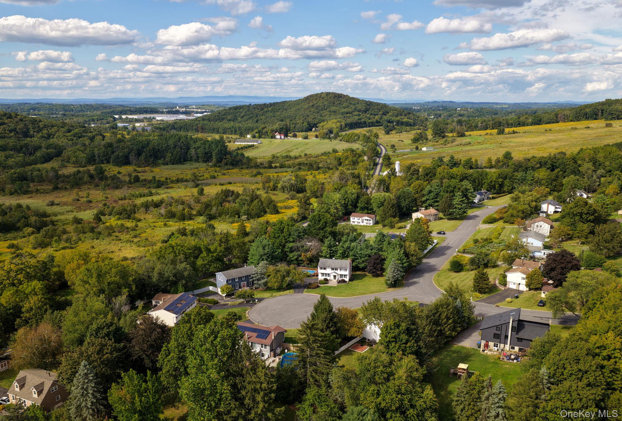 2 Dawn Court, Chester, NY 10918