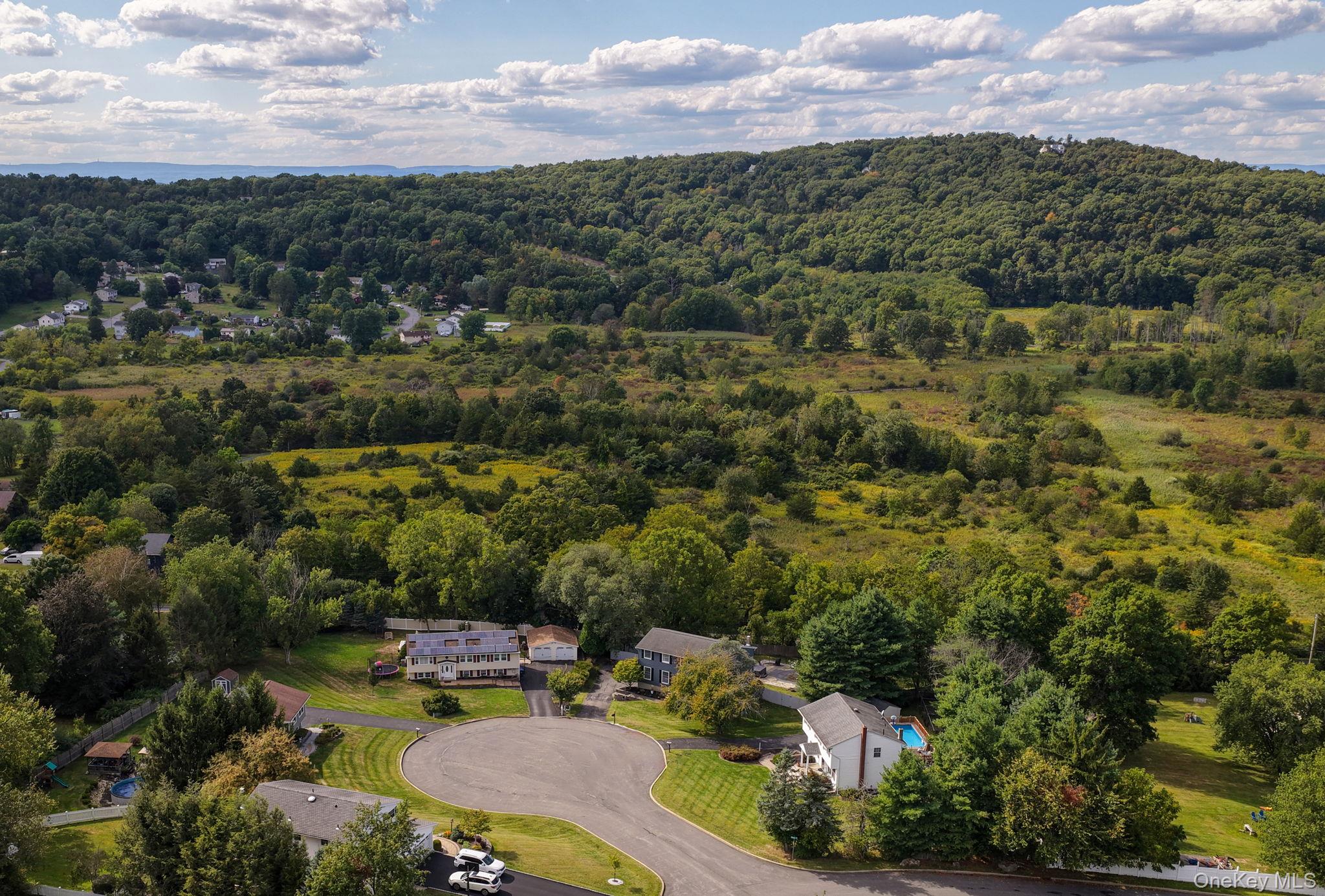 2 Dawn Court, Chester, NY 10918