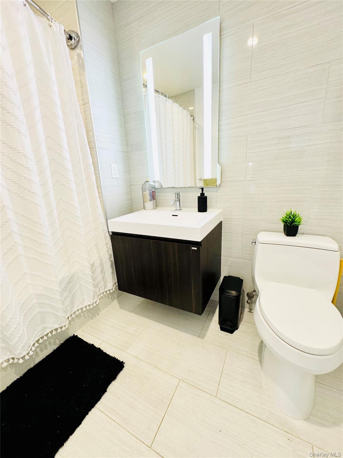 131-05 40 Road # 11G, Flushing, NY 11354