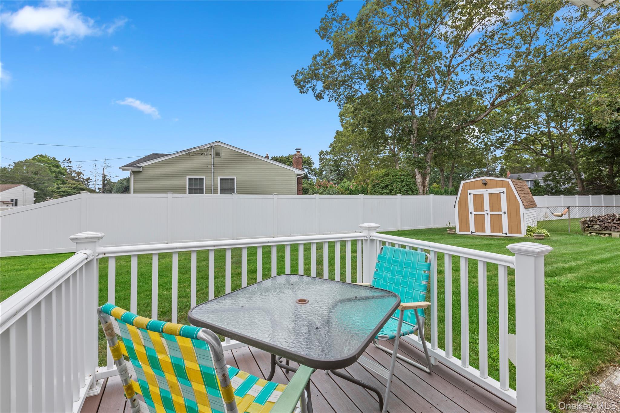 18 Sterling Place, Sayville, NY 11782