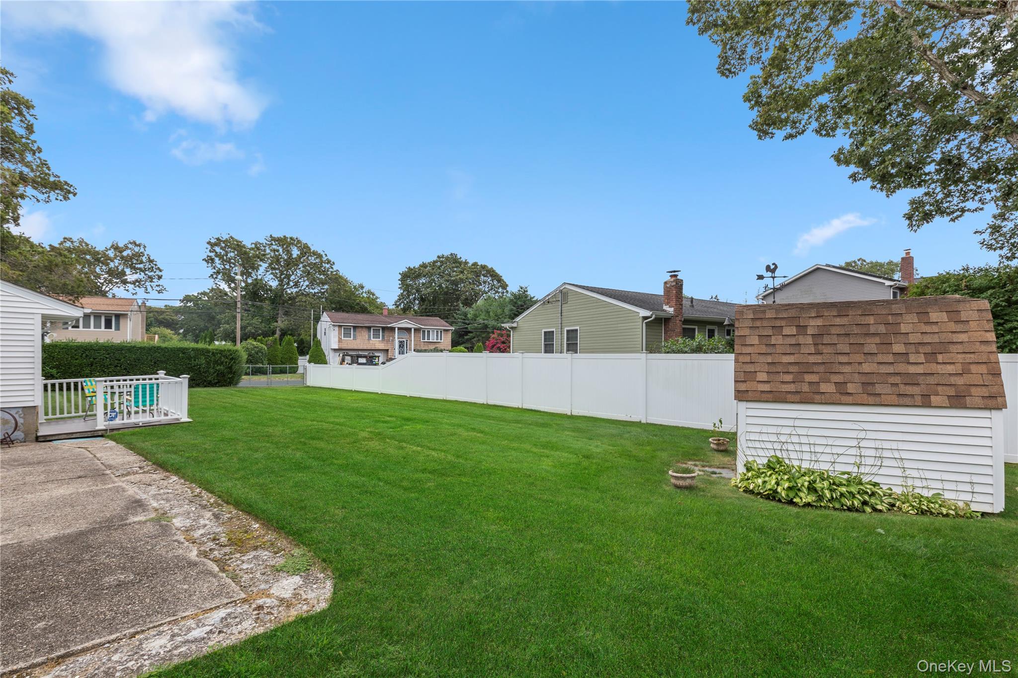 18 Sterling Place, Sayville, NY 11782