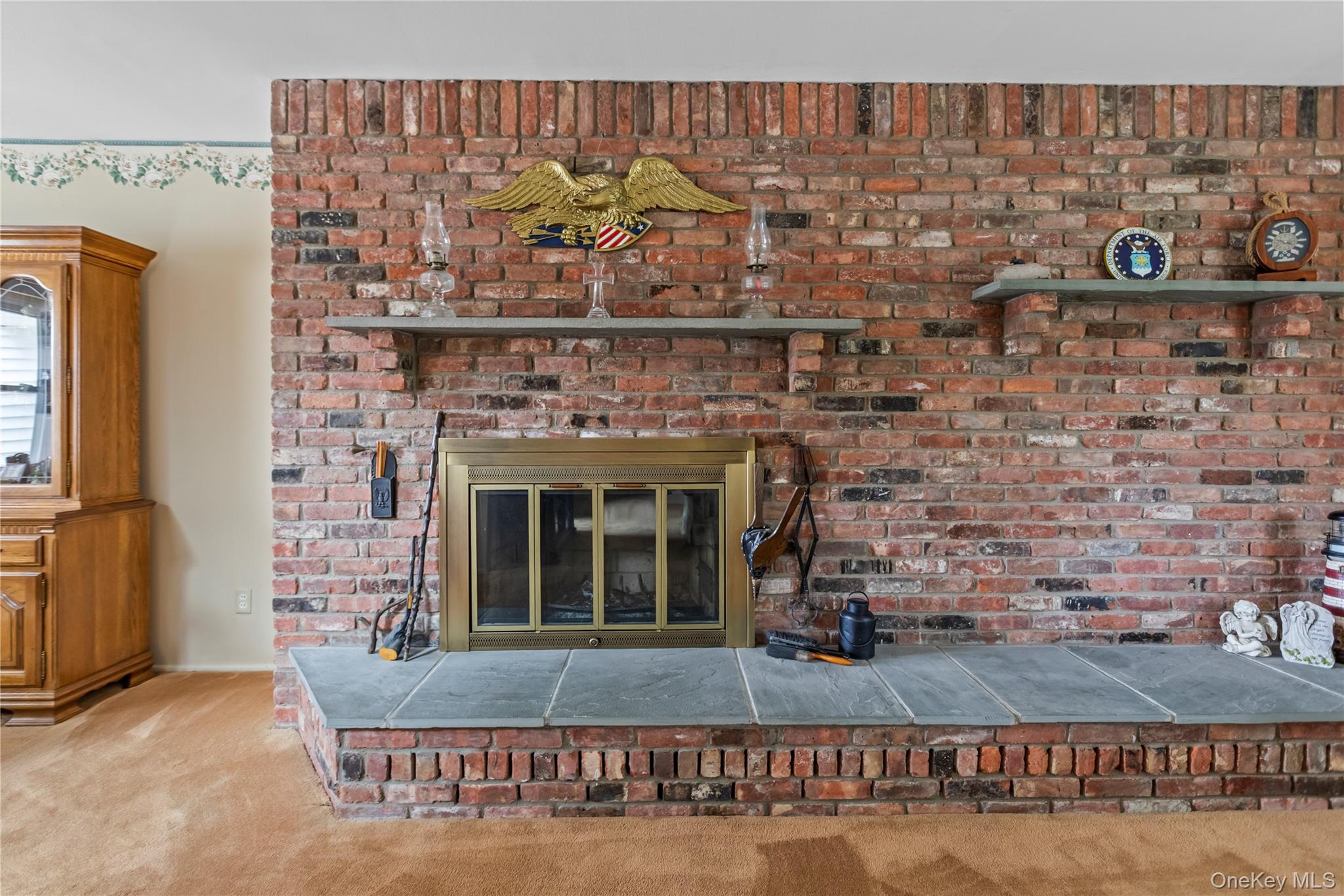 18 Sterling Place, Sayville, NY 11782