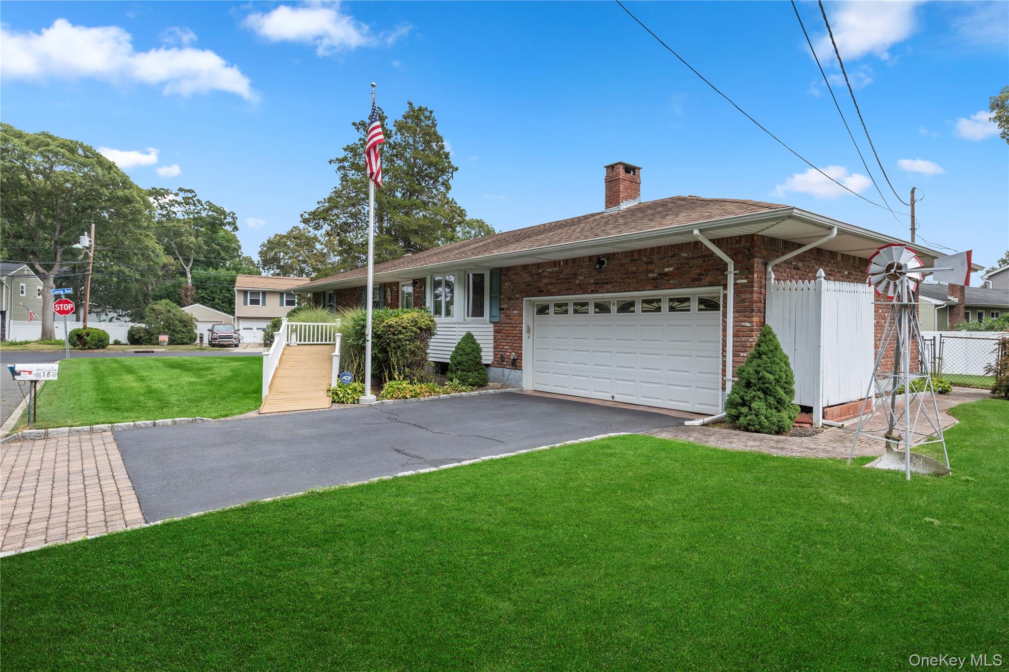 18 Sterling Place, Sayville, NY 11782