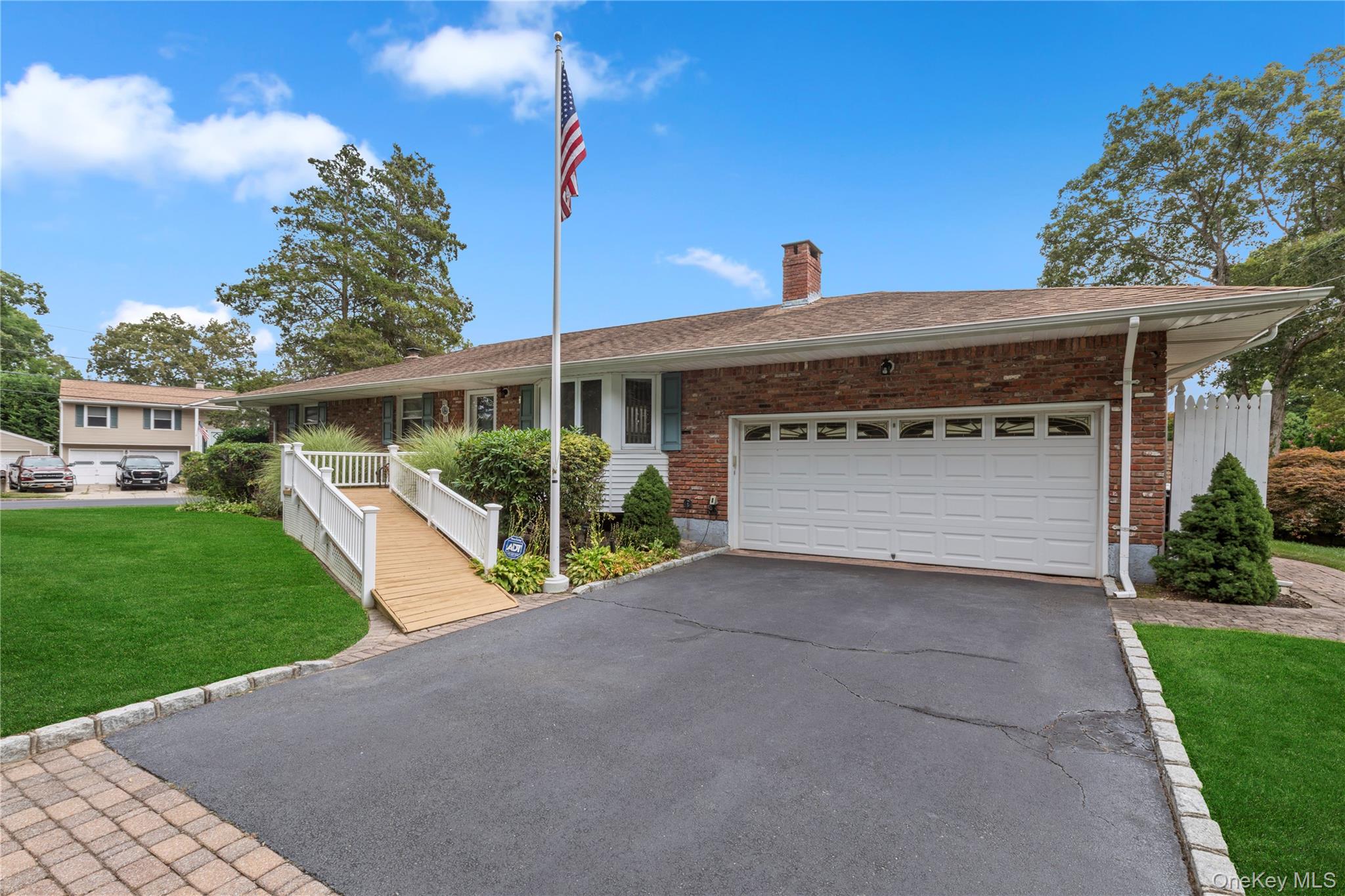 18 Sterling Place, Sayville, NY 11782