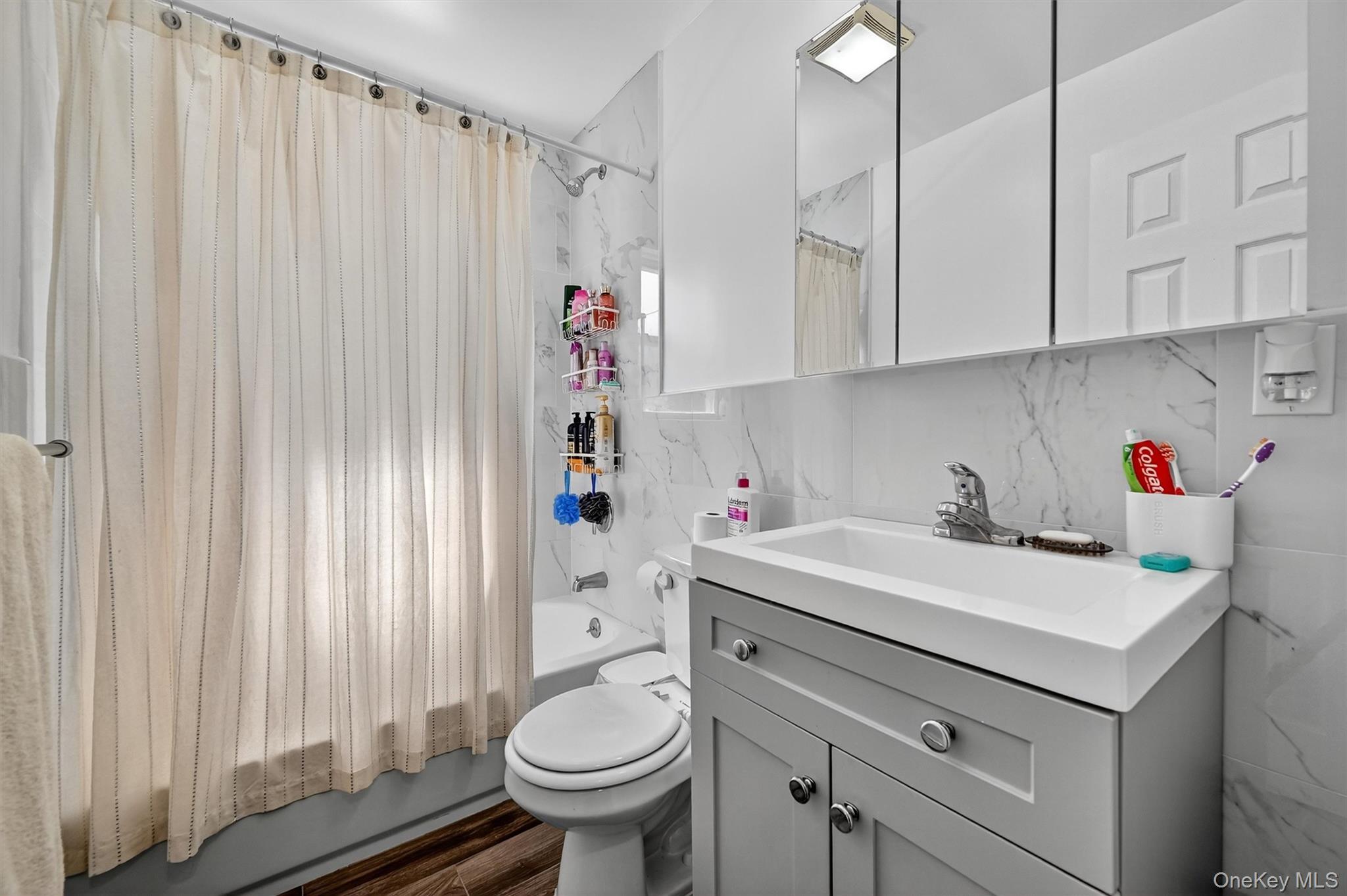 356 N Broadway, Yonkers, NY 10701