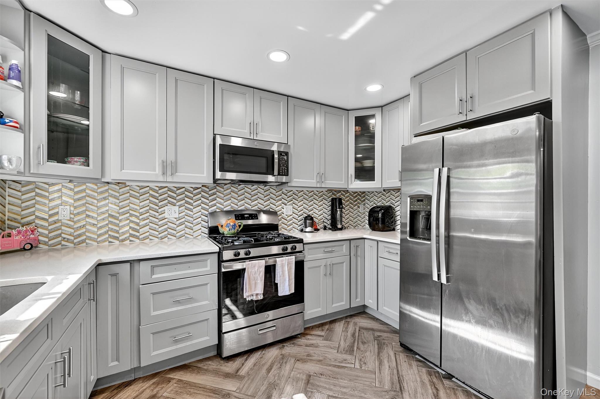 356 N Broadway, Yonkers, NY 10701