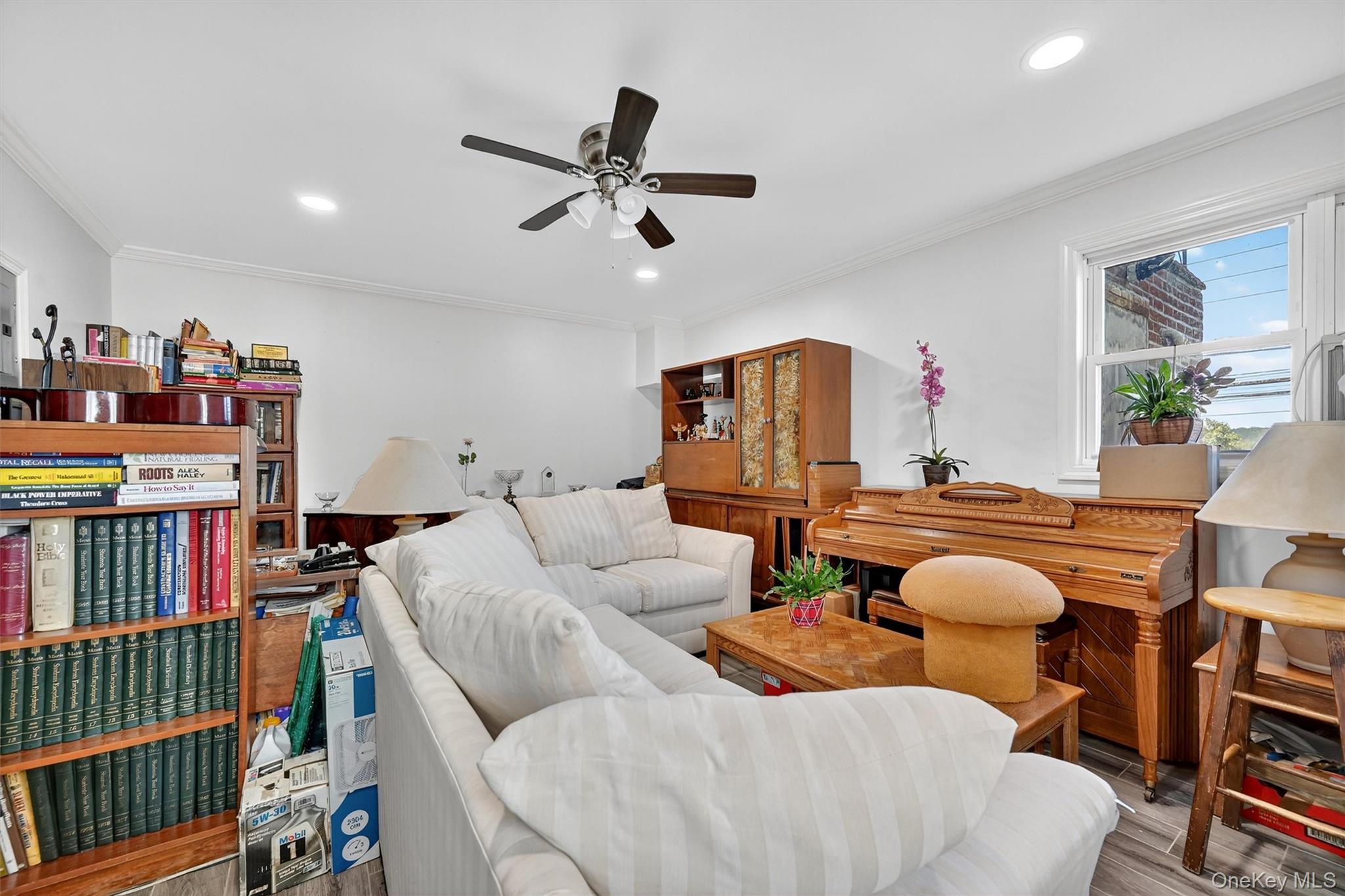 356 N Broadway, Yonkers, NY 10701