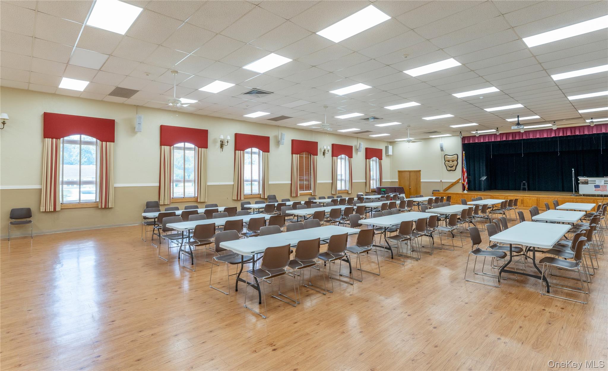 329 Woodbridge Drive # A, Ridge, NY 11961