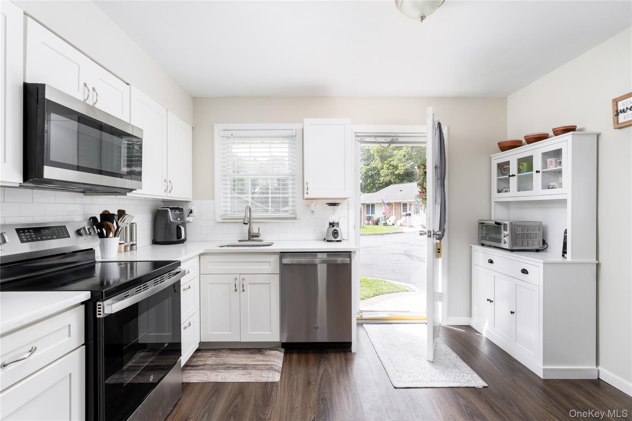 329 Woodbridge Drive # A, Ridge, NY 11961