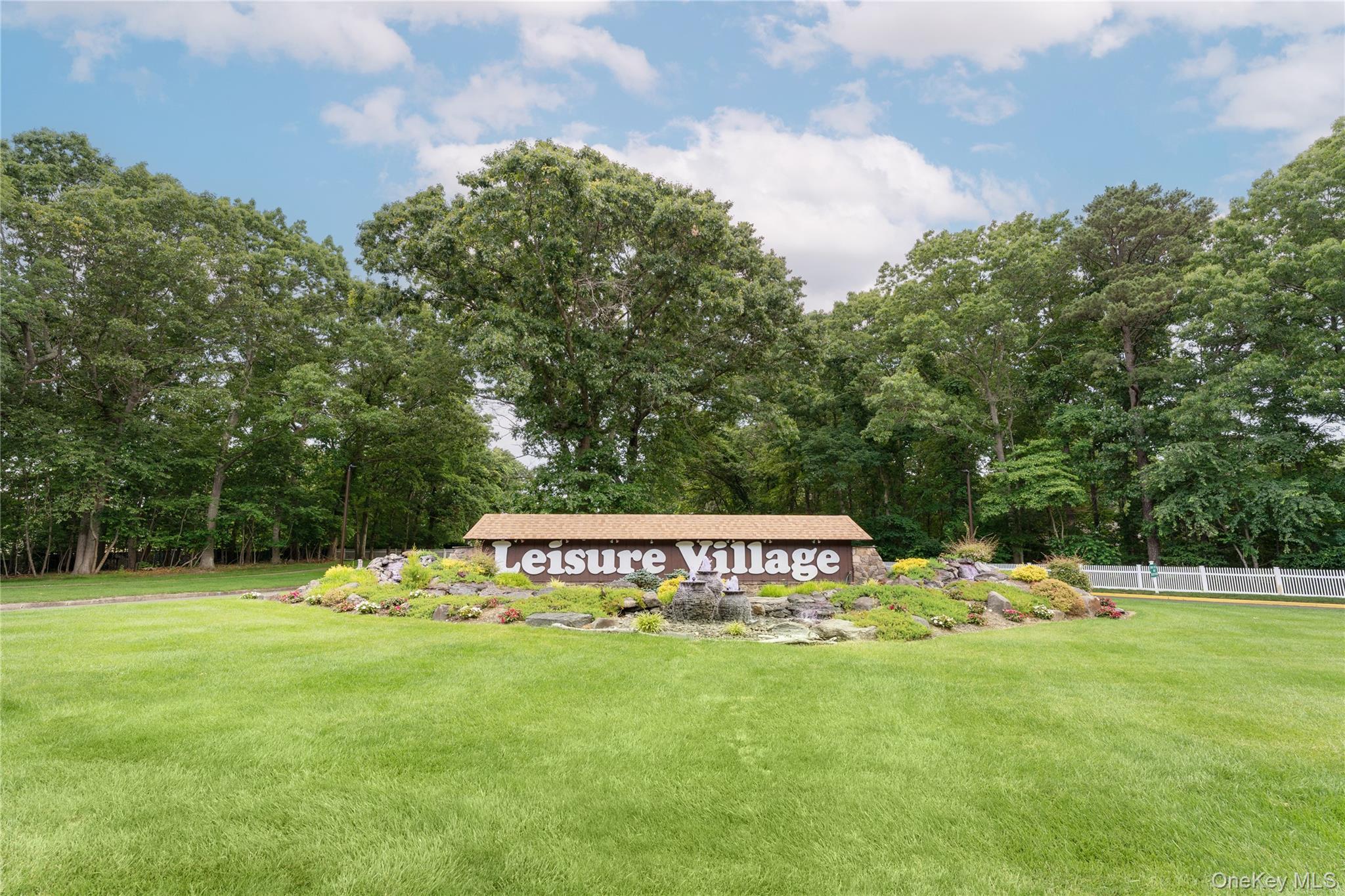 329 Woodbridge Drive # A, Ridge, NY 11961