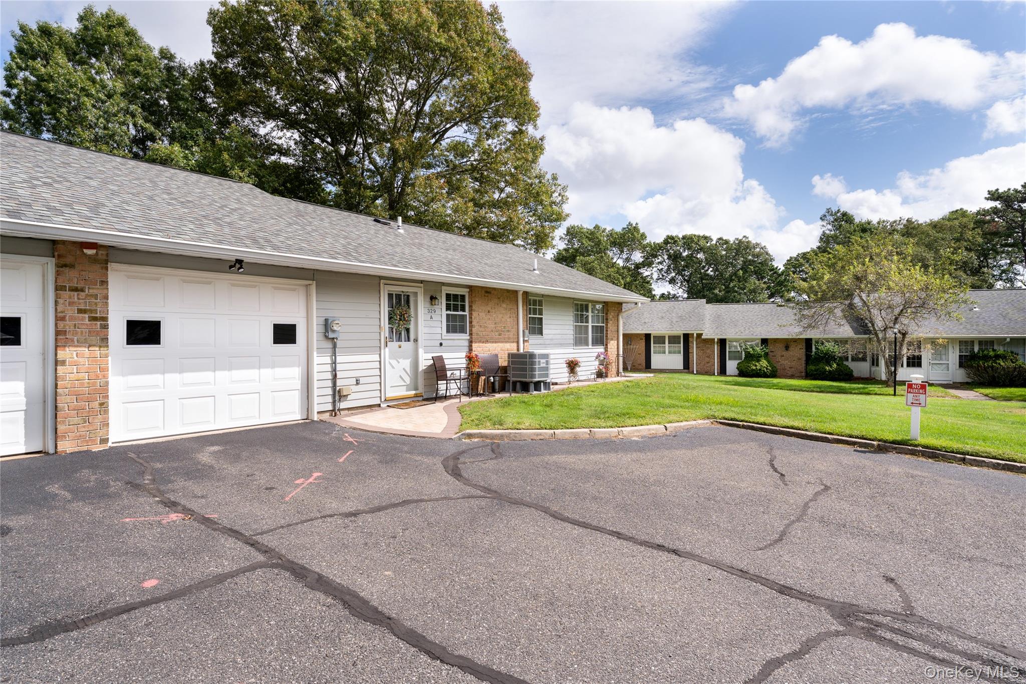 329 Woodbridge Drive # A, Ridge, NY 11961