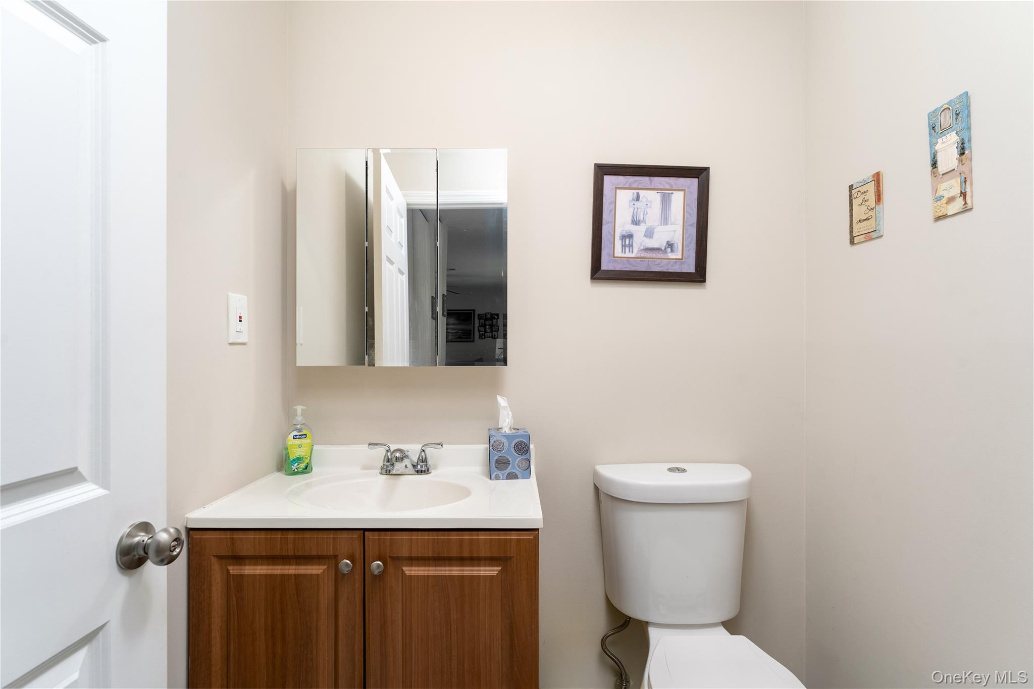 329 Woodbridge Drive # A, Ridge, NY 11961