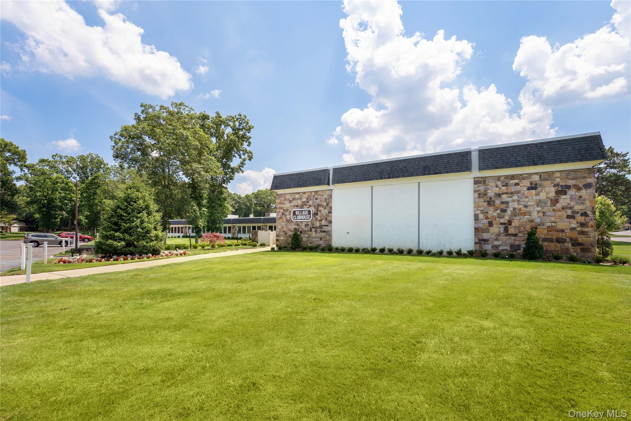 329 Woodbridge Drive # A, Ridge, NY 11961