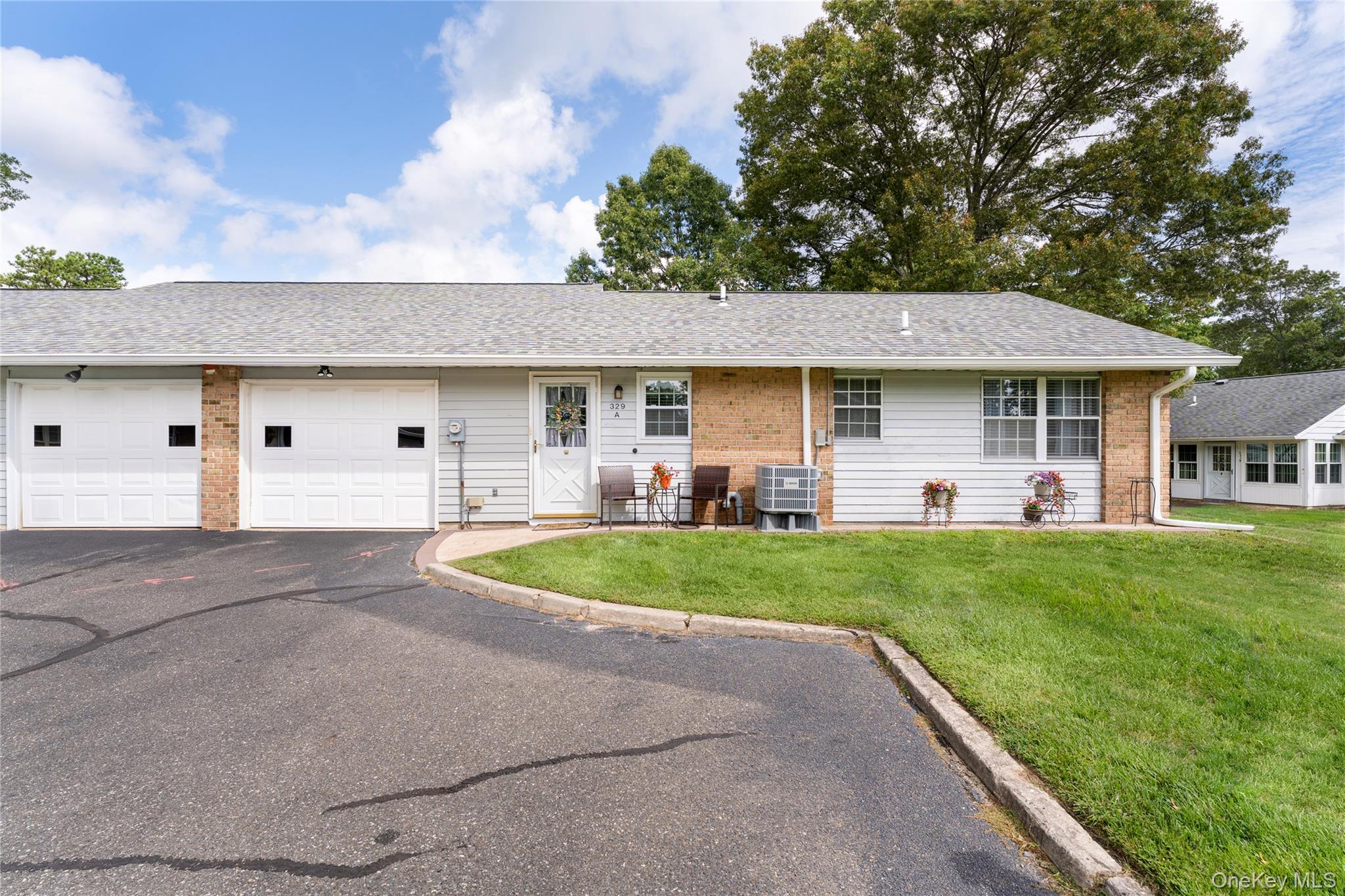 329 Woodbridge Drive # A, Ridge, NY 11961