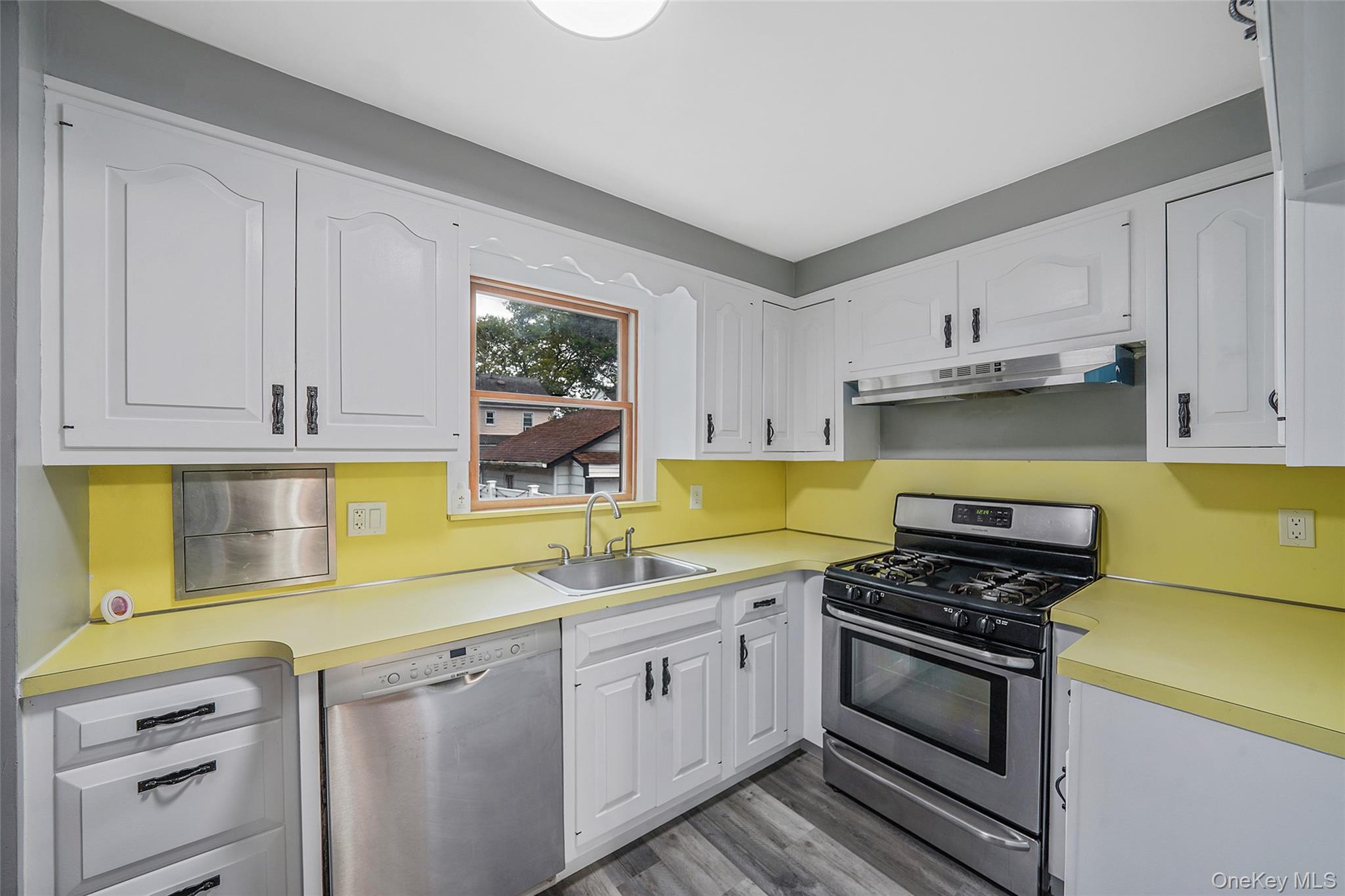 76 Cambridge Street, Valley Stream, NY 11581