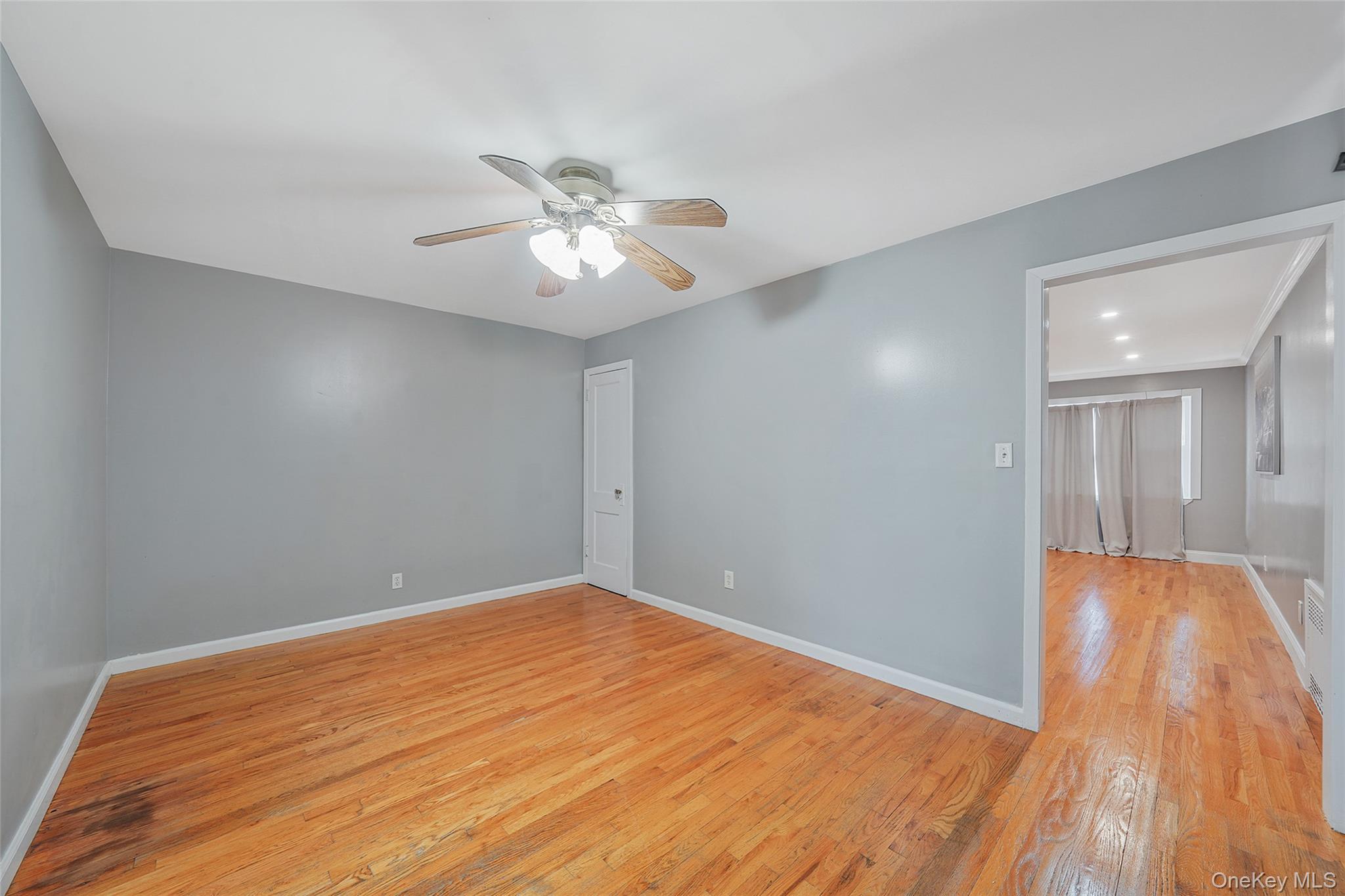 76 Cambridge Street, Valley Stream, NY 11581