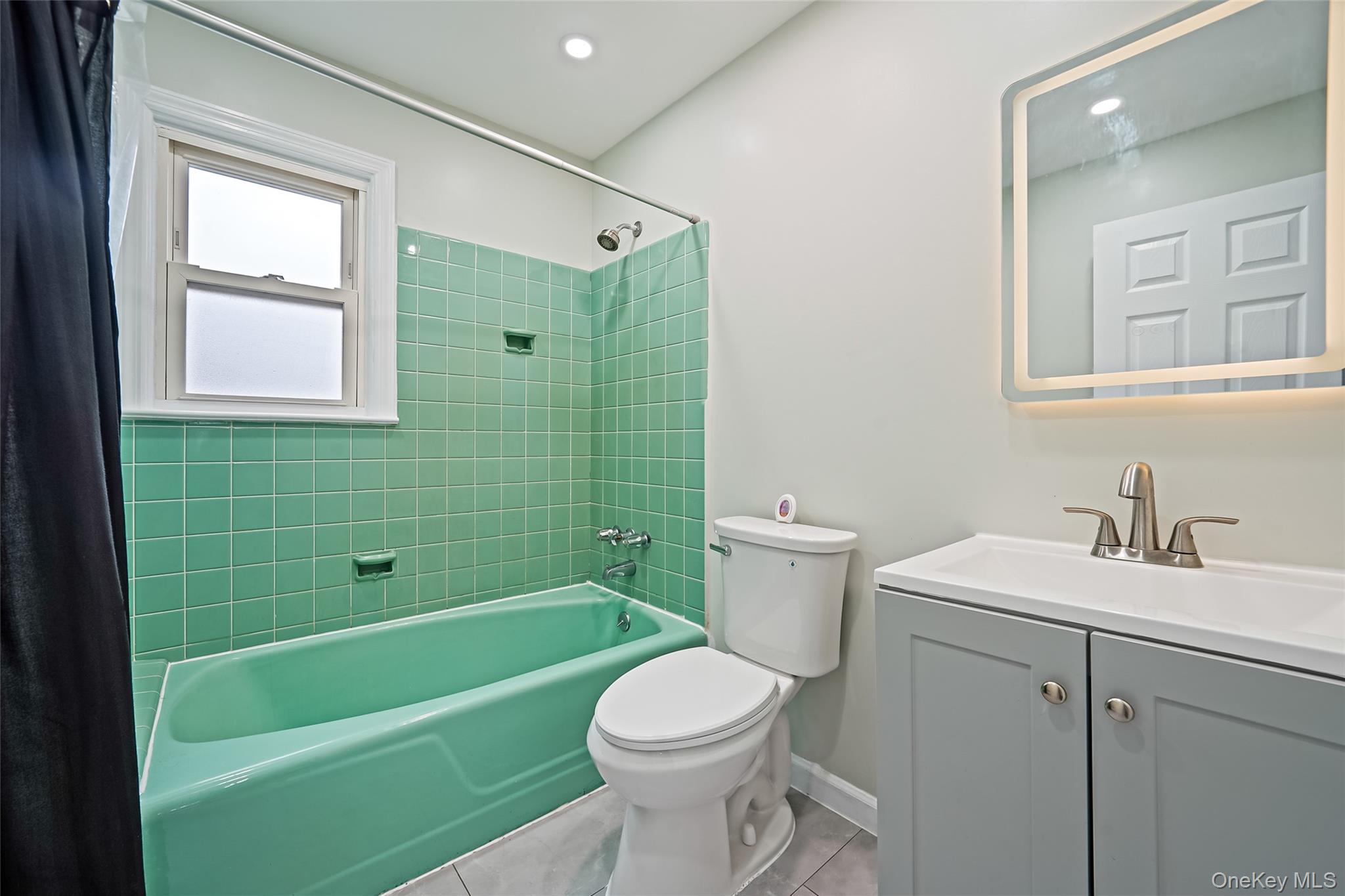 76 Cambridge Street, Valley Stream, NY 11581