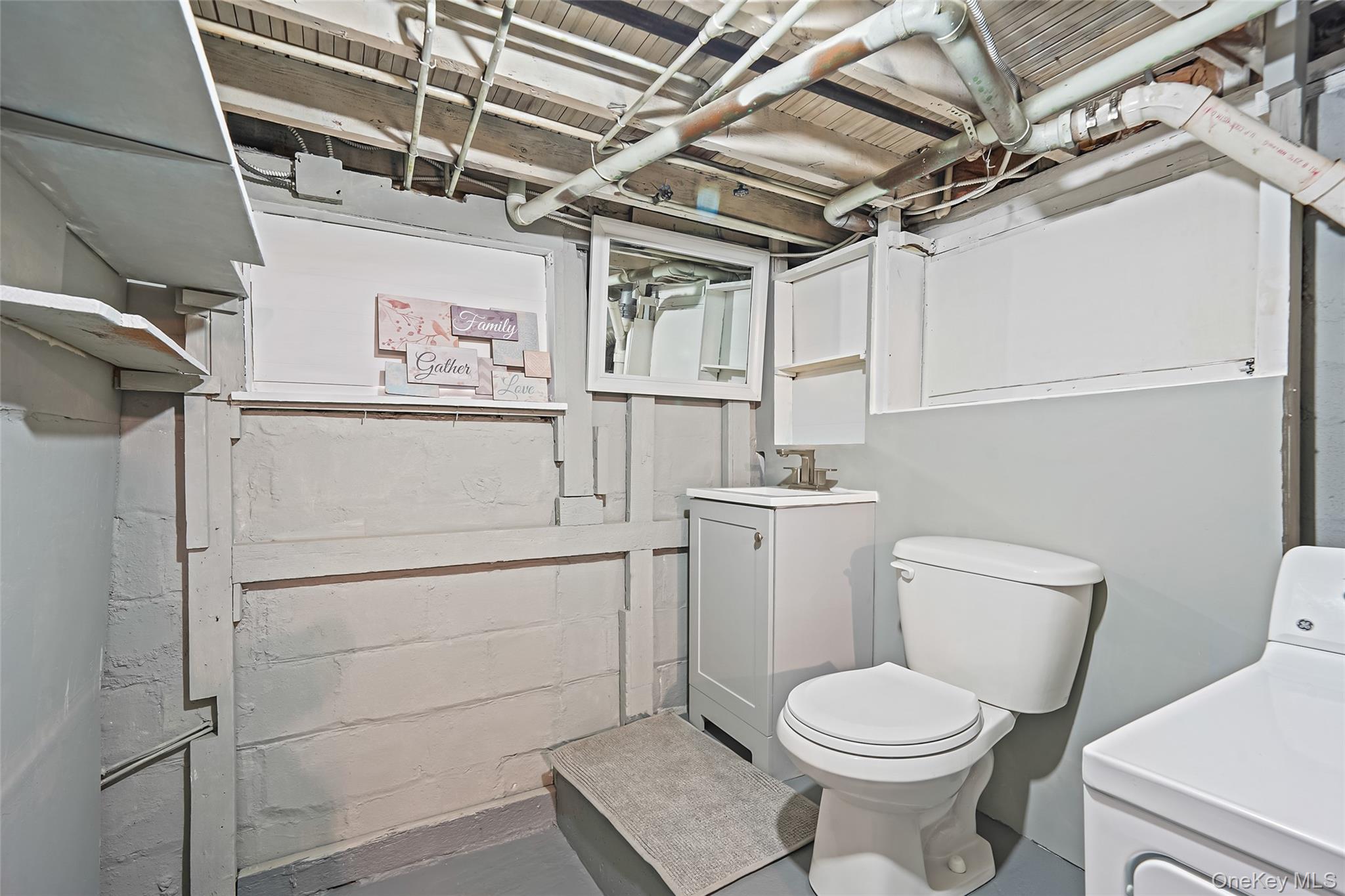 76 Cambridge Street, Valley Stream, NY 11581