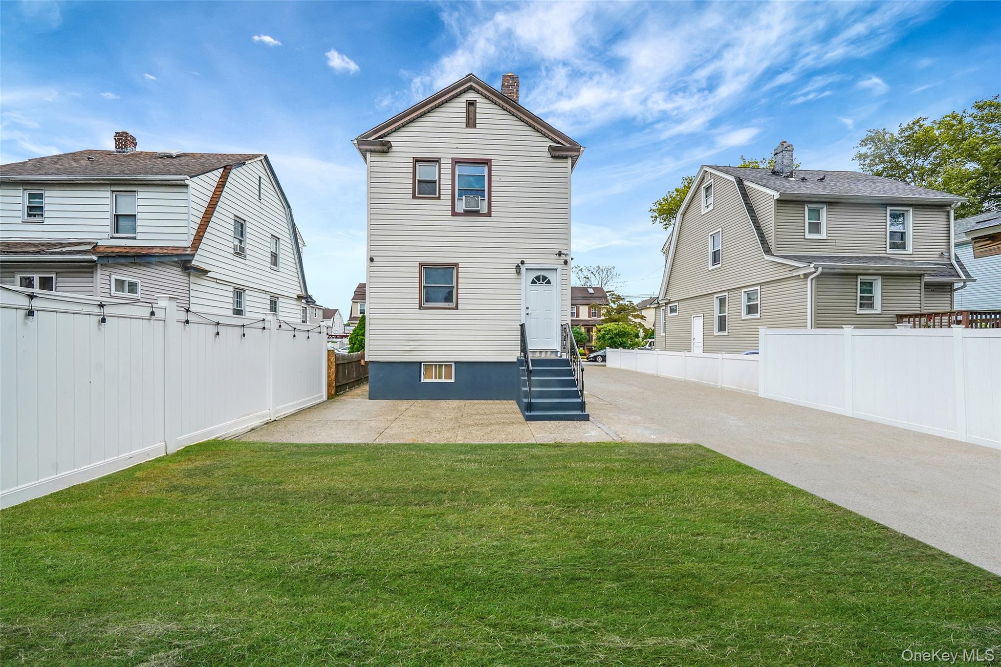 76 Cambridge Street, Valley Stream, NY 11581