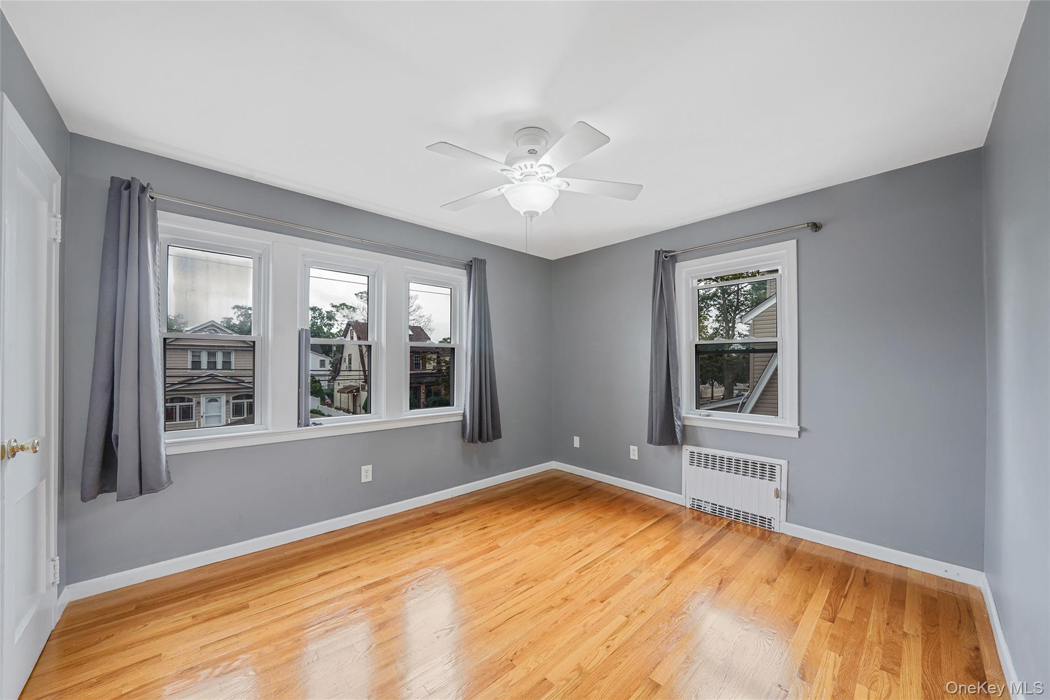 76 Cambridge Street, Valley Stream, NY 11581