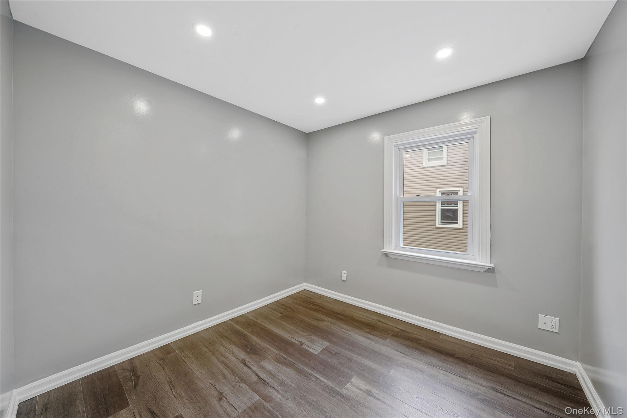 76 Cambridge Street, Valley Stream, NY 11581