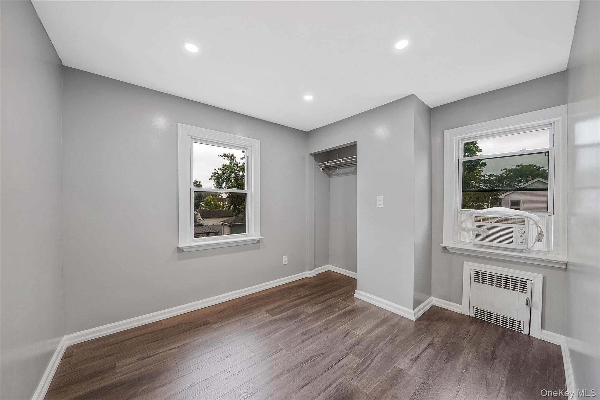 76 Cambridge Street, Valley Stream, NY 11581