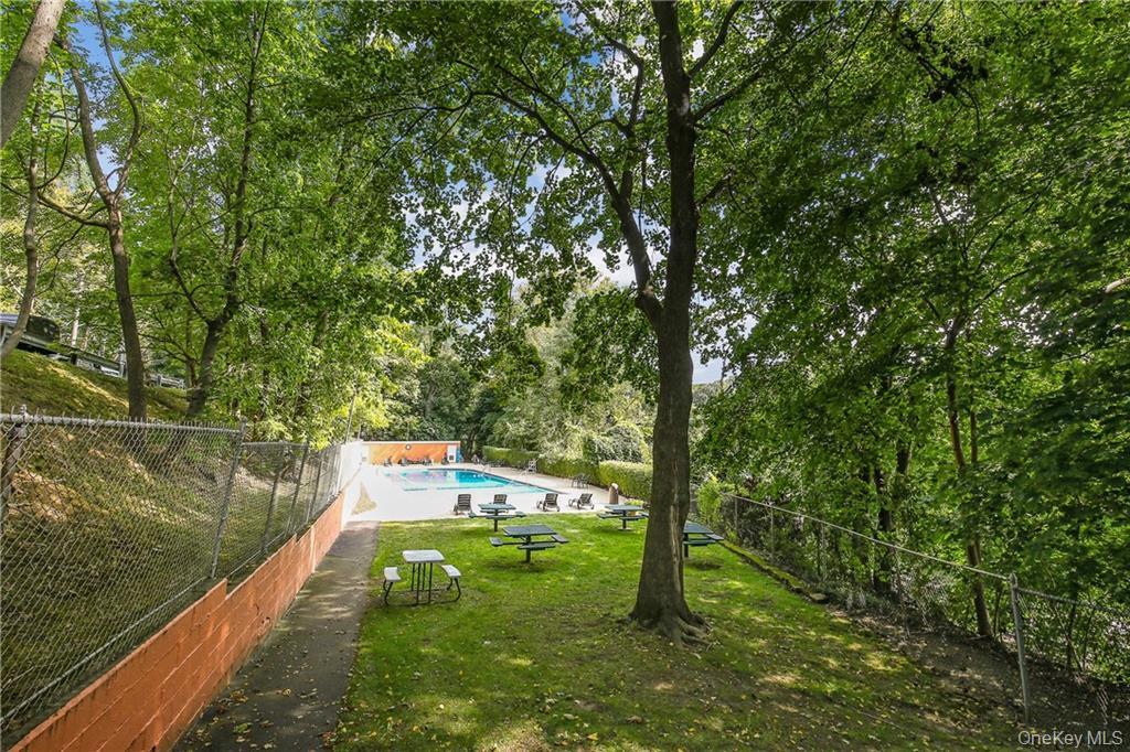 7 Rockledge Road # 2B, Hartsdale, NY 10530