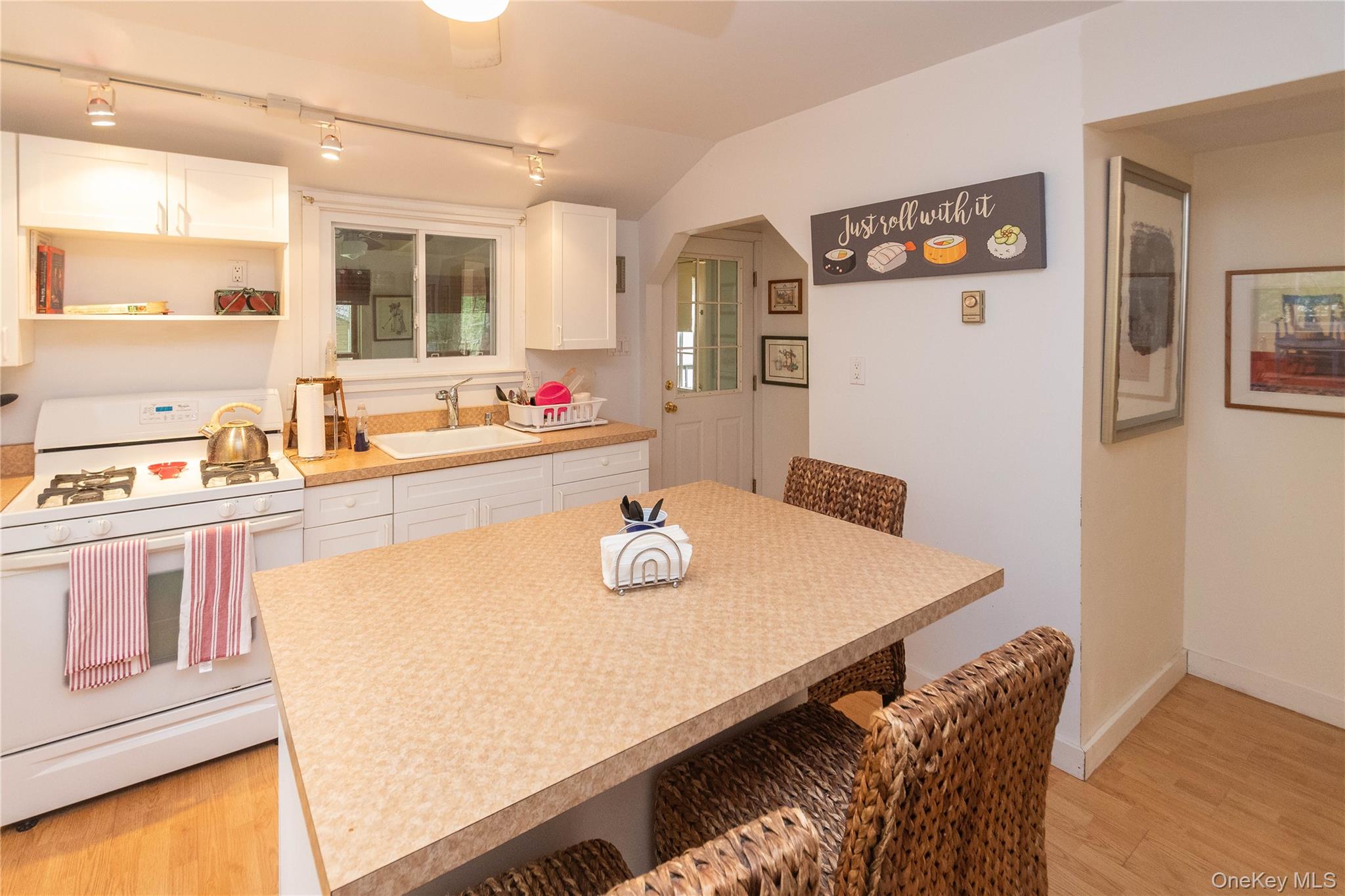 74 W Read Avenue, Smallwood, NY 12720