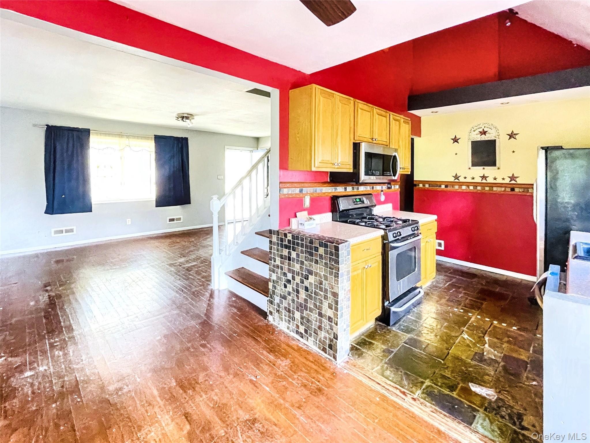 23 Woods Lane, Centereach, NY 11720