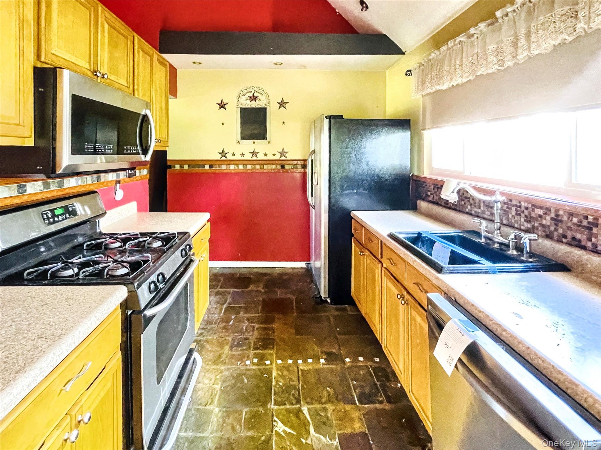 23 Woods Lane, Centereach, NY 11720