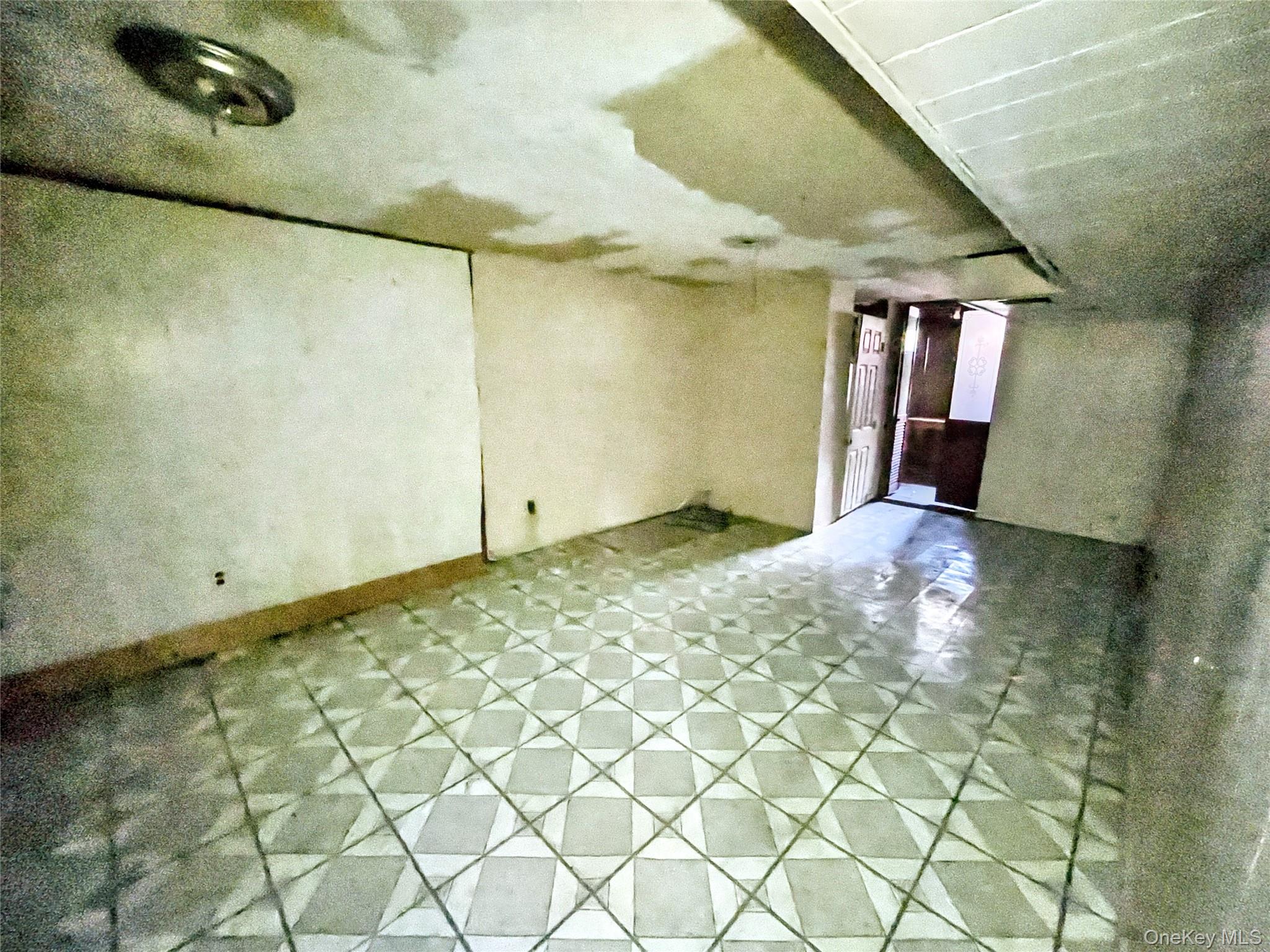 23 Woods Lane, Centereach, NY 11720