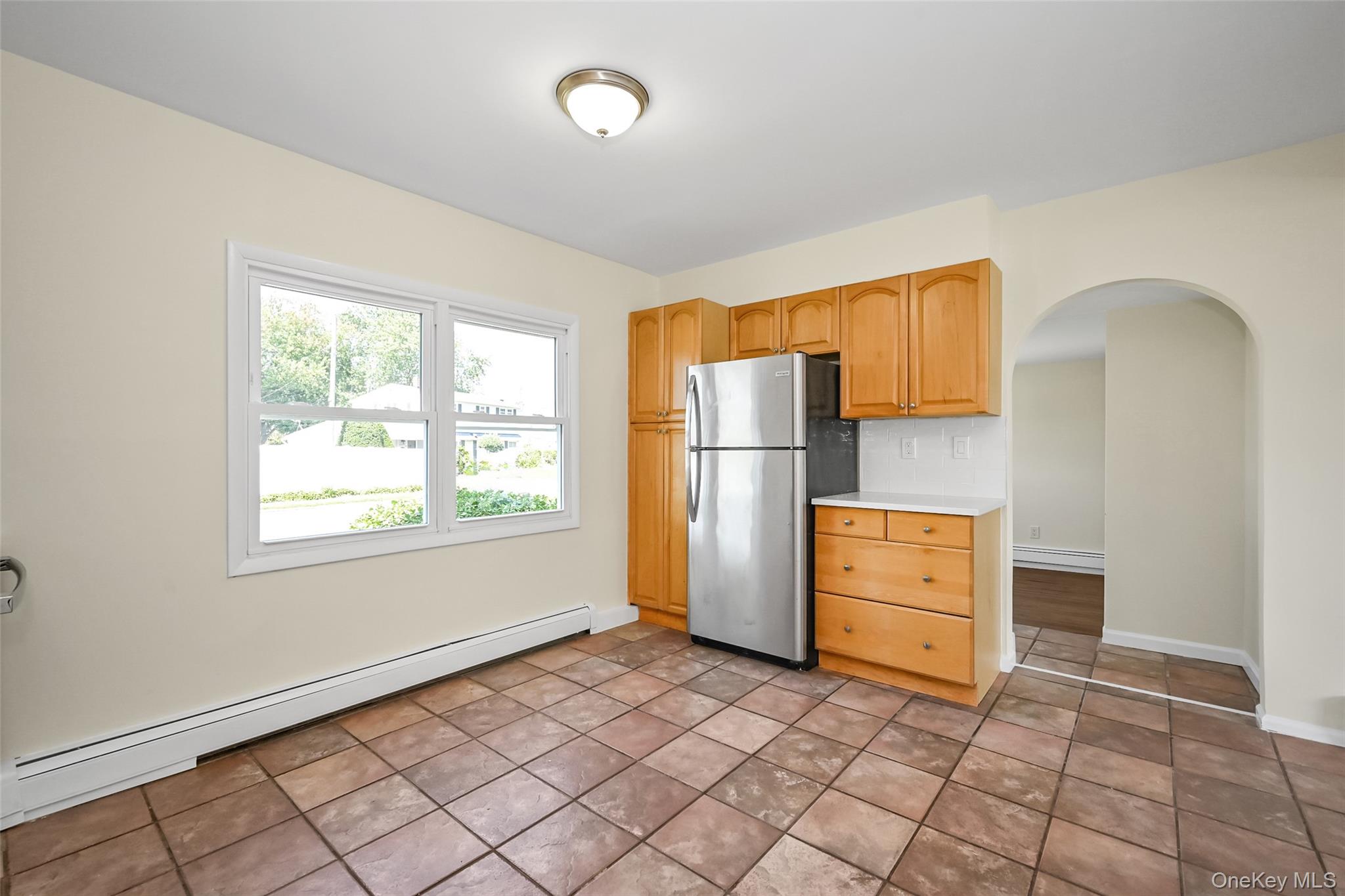 77 Autumn Lane, Hicksville, NY 11801