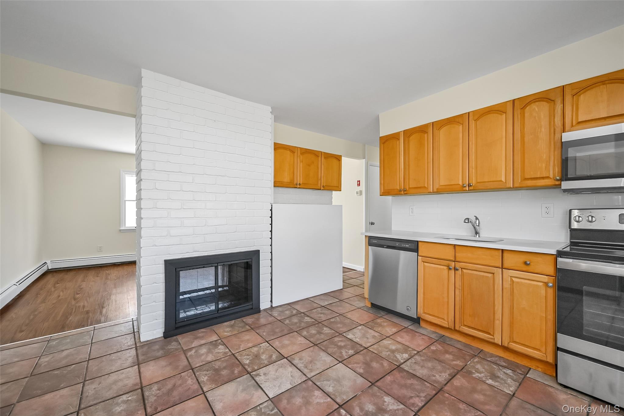 77 Autumn Lane, Hicksville, NY 11801