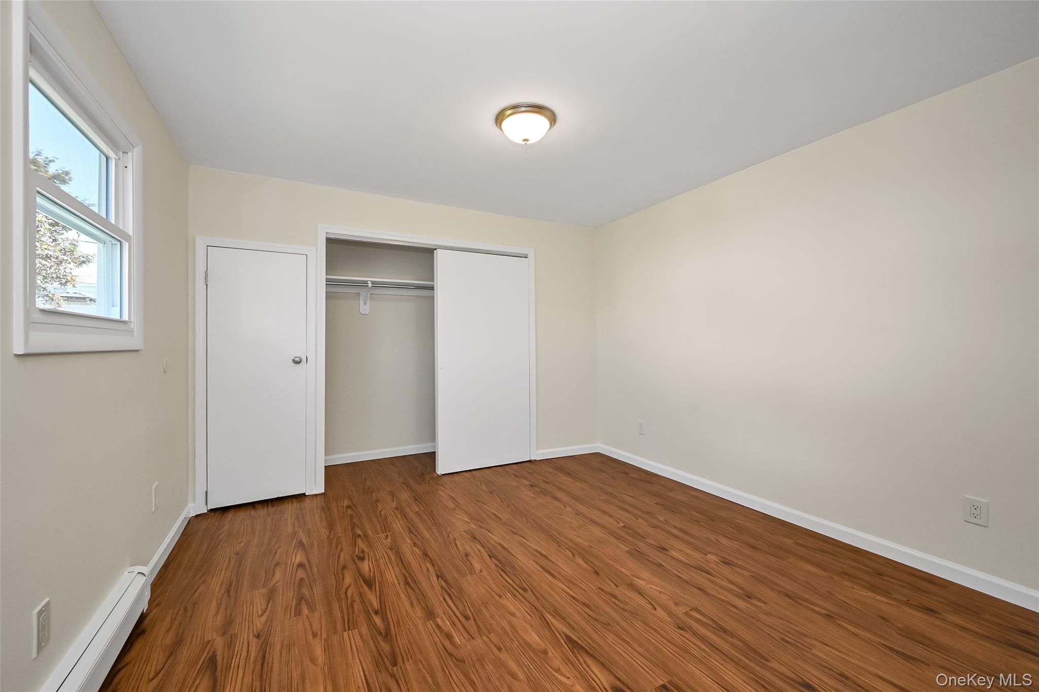 77 Autumn Lane, Hicksville, NY 11801