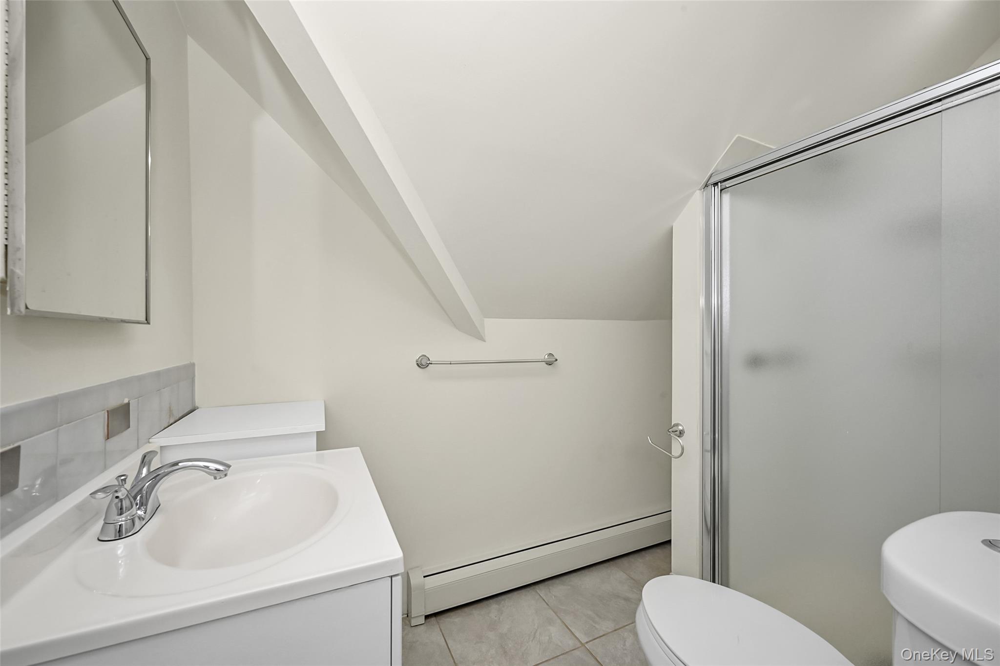 77 Autumn Lane, Hicksville, NY 11801