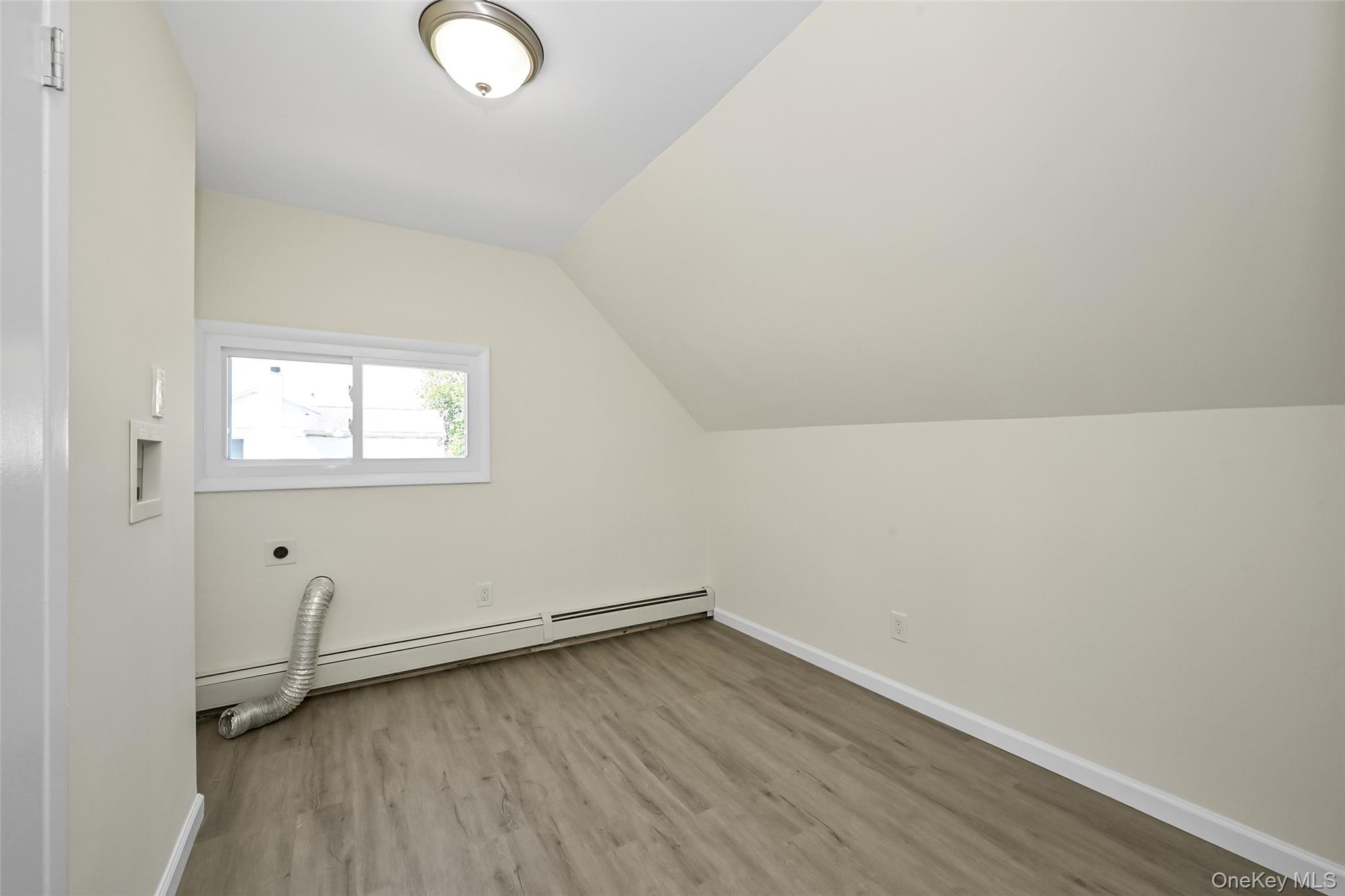 77 Autumn Lane, Hicksville, NY 11801