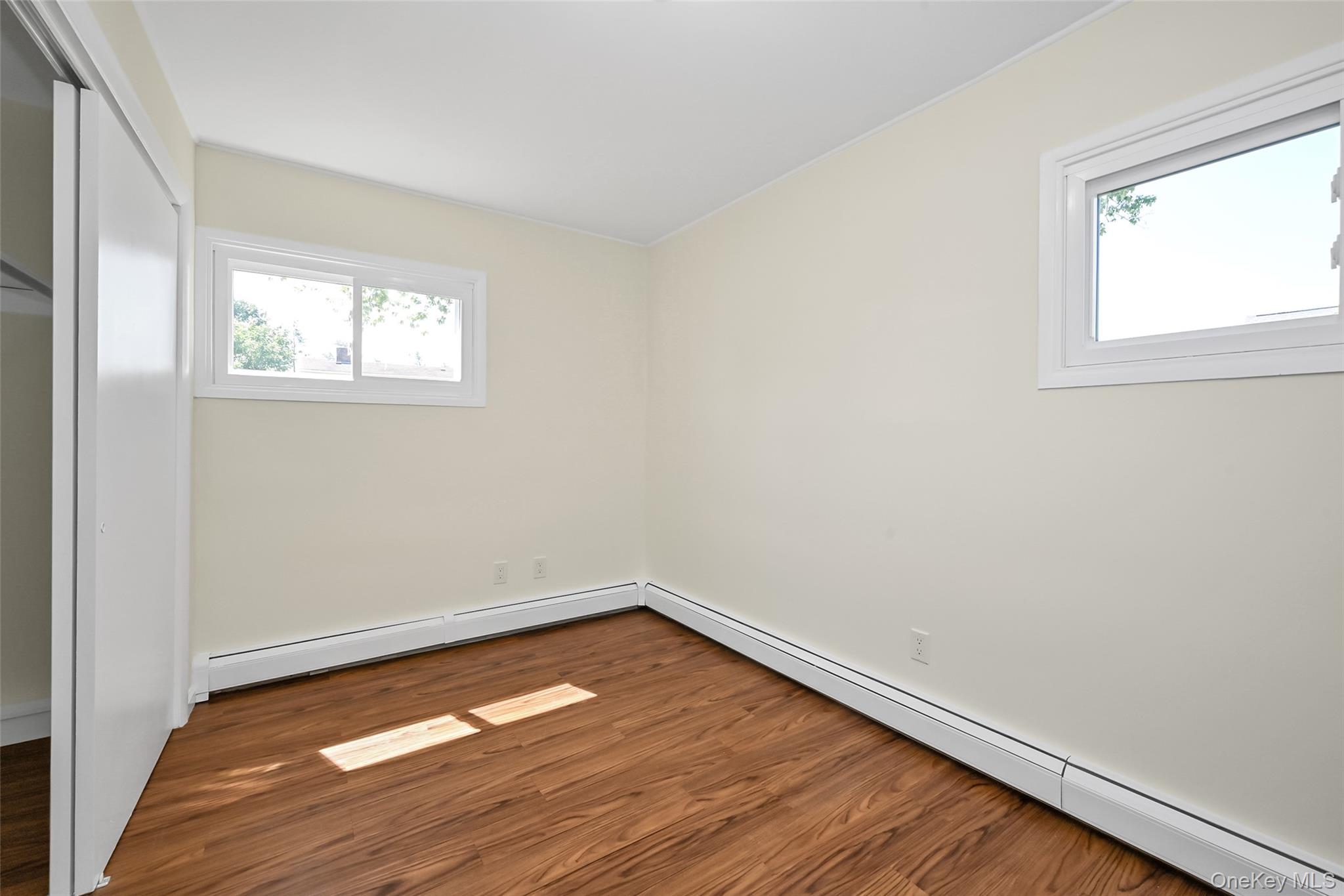 77 Autumn Lane, Hicksville, NY 11801