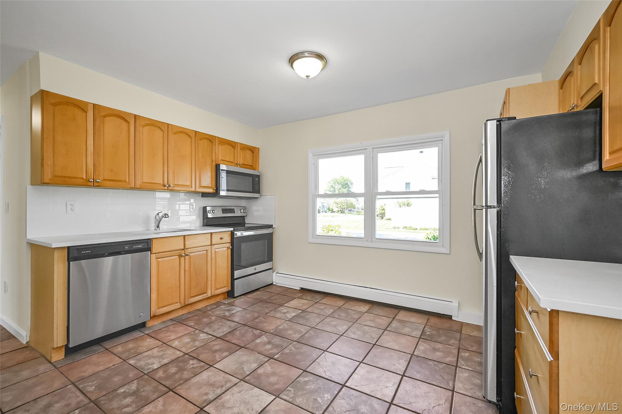 77 Autumn Lane, Hicksville, NY 11801