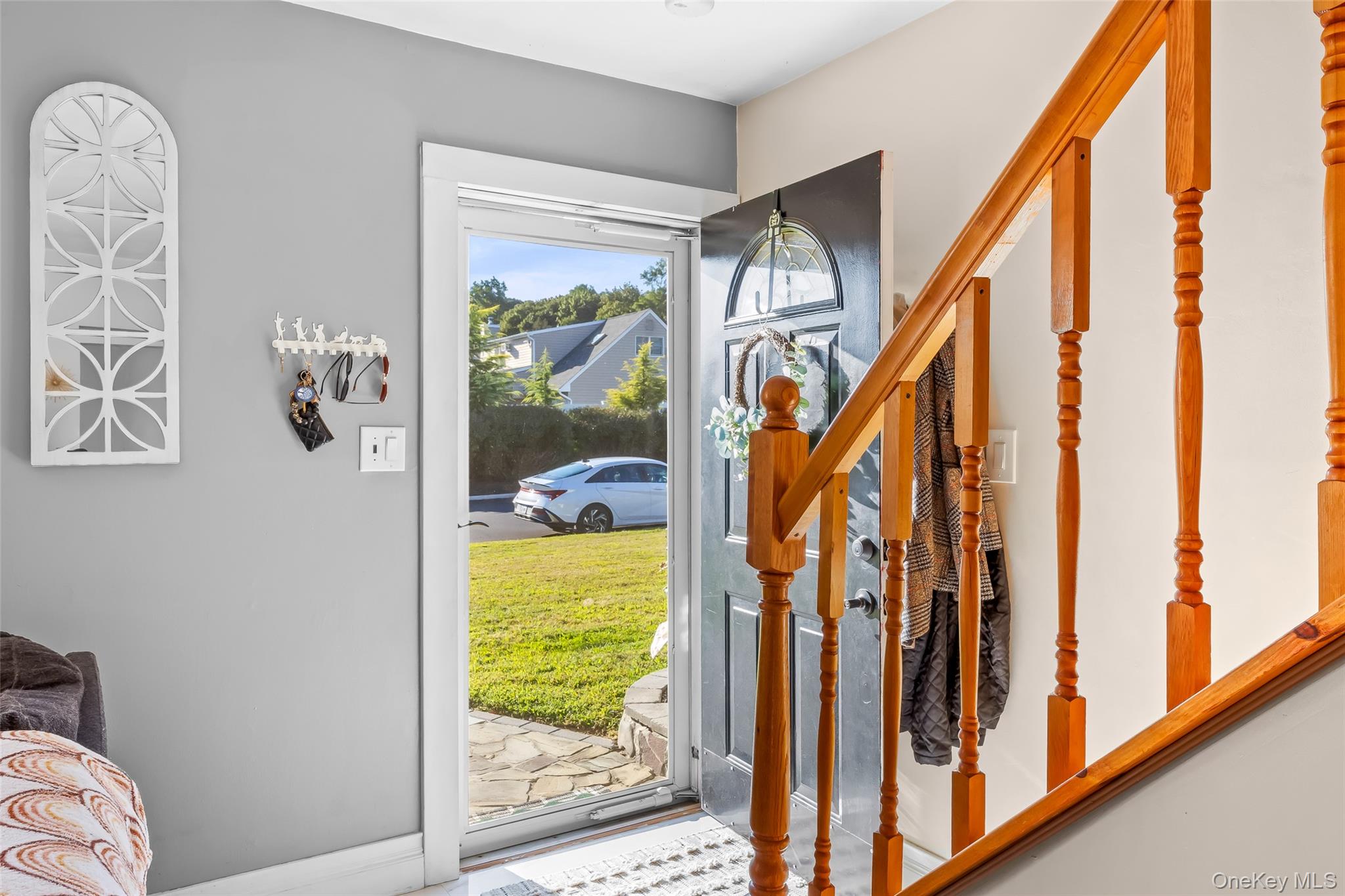 68 Rosemont Avenue, Farmingville, NY 11738