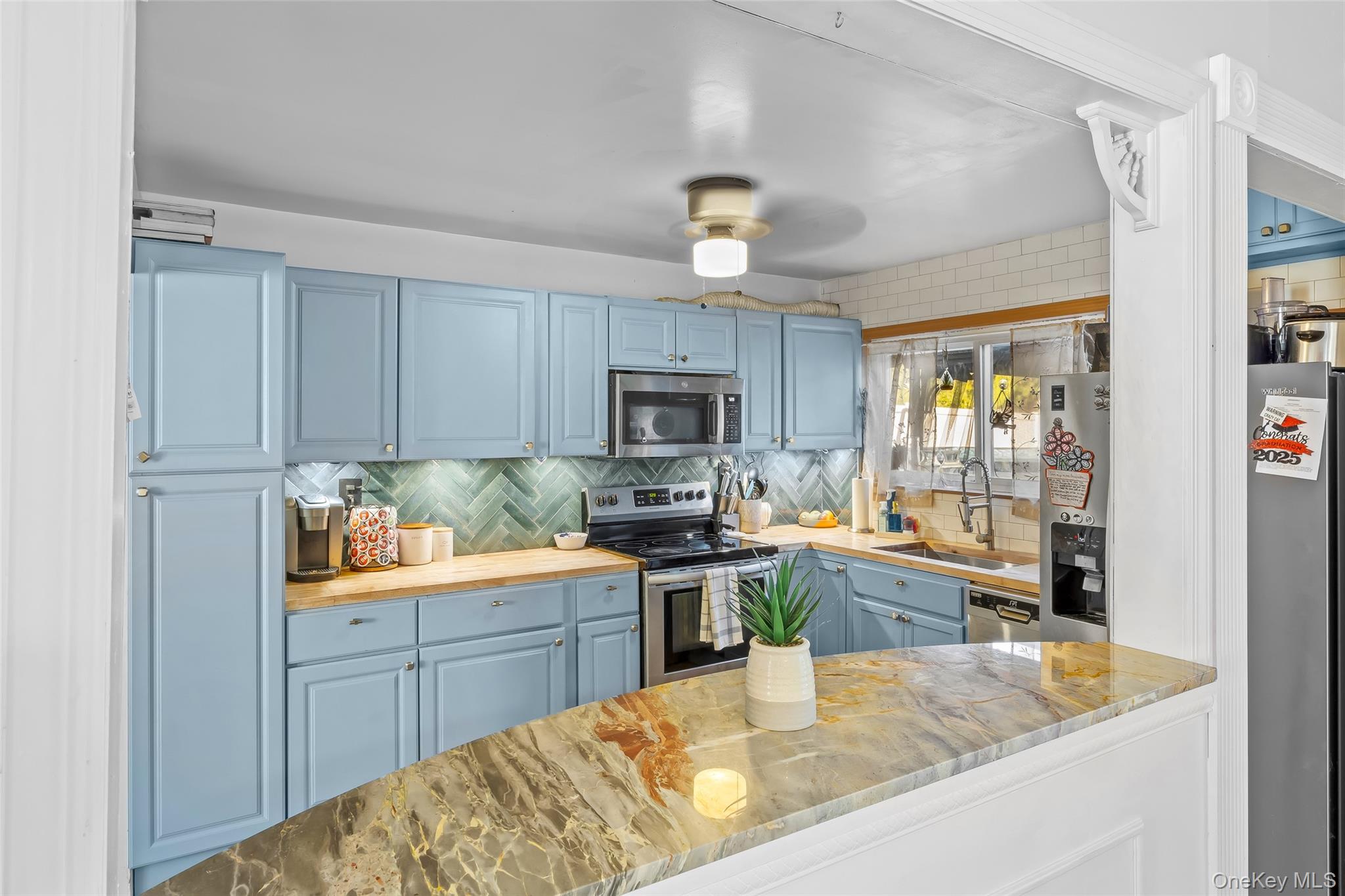 68 Rosemont Avenue, Farmingville, NY 11738