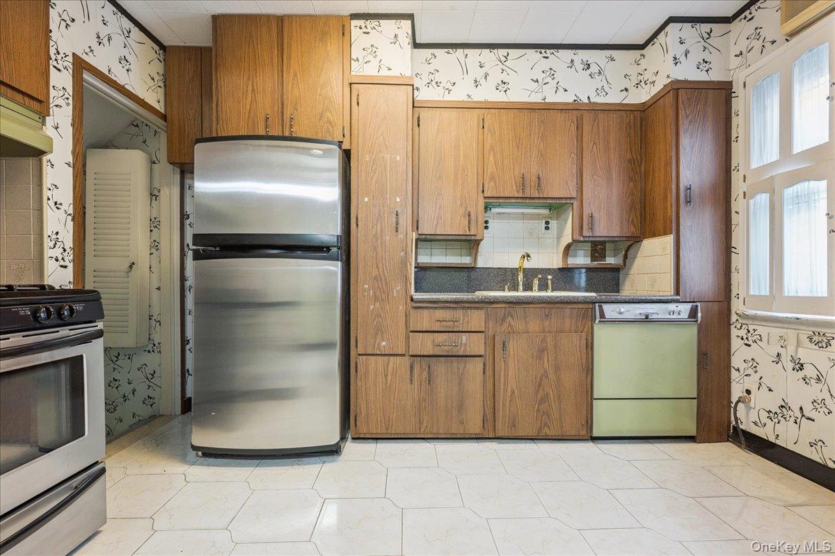 14129 70th Road, Kew Garden Hills, NY 11367