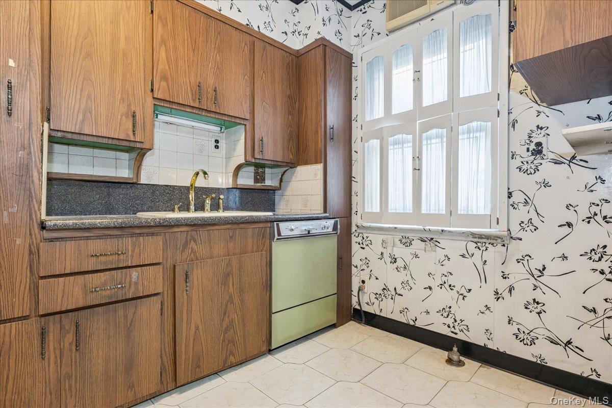 14129 70th Road, Kew Garden Hills, NY 11367